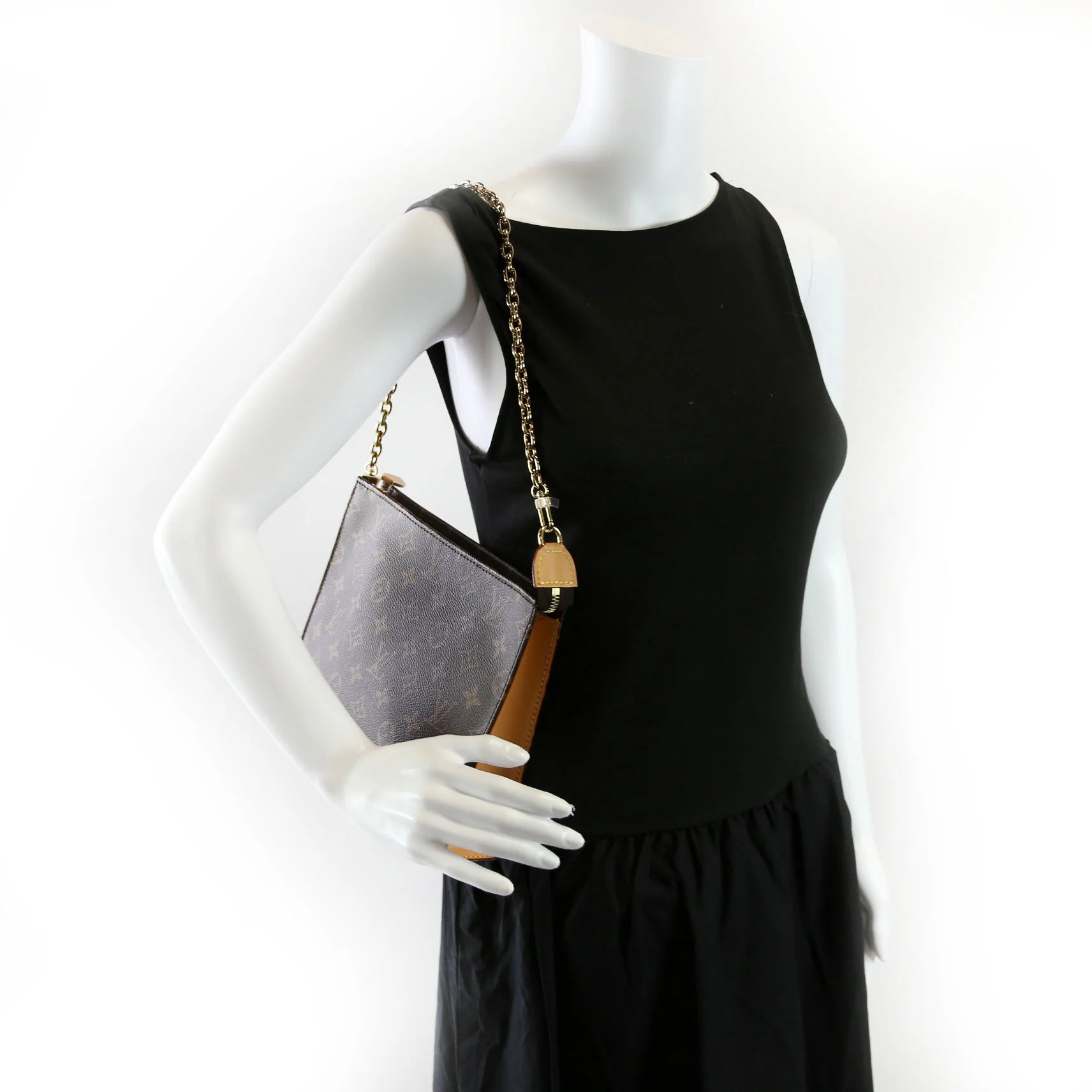 Toiletry Pouch On Chain - Image 12
