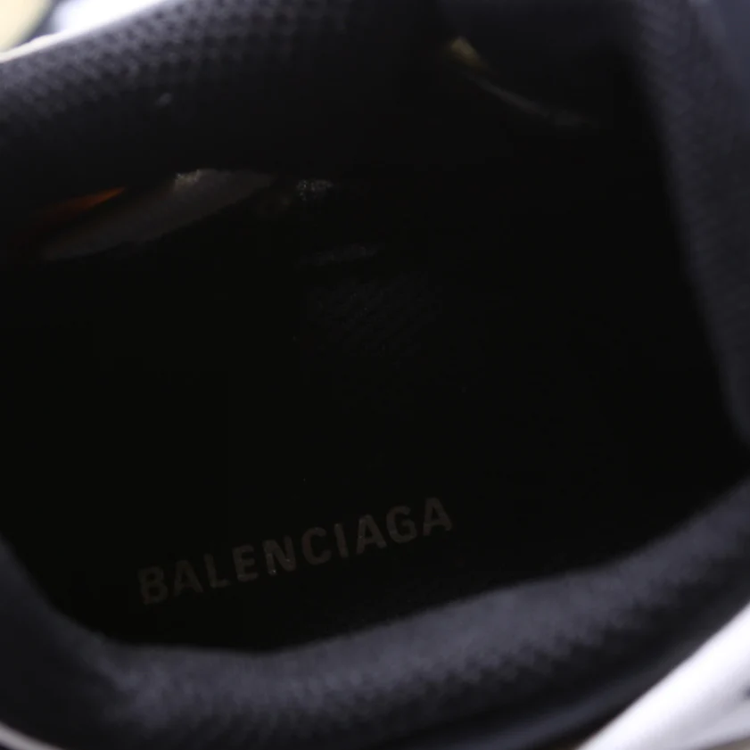 Track2 Open Sneakers Size 38 - Image 5