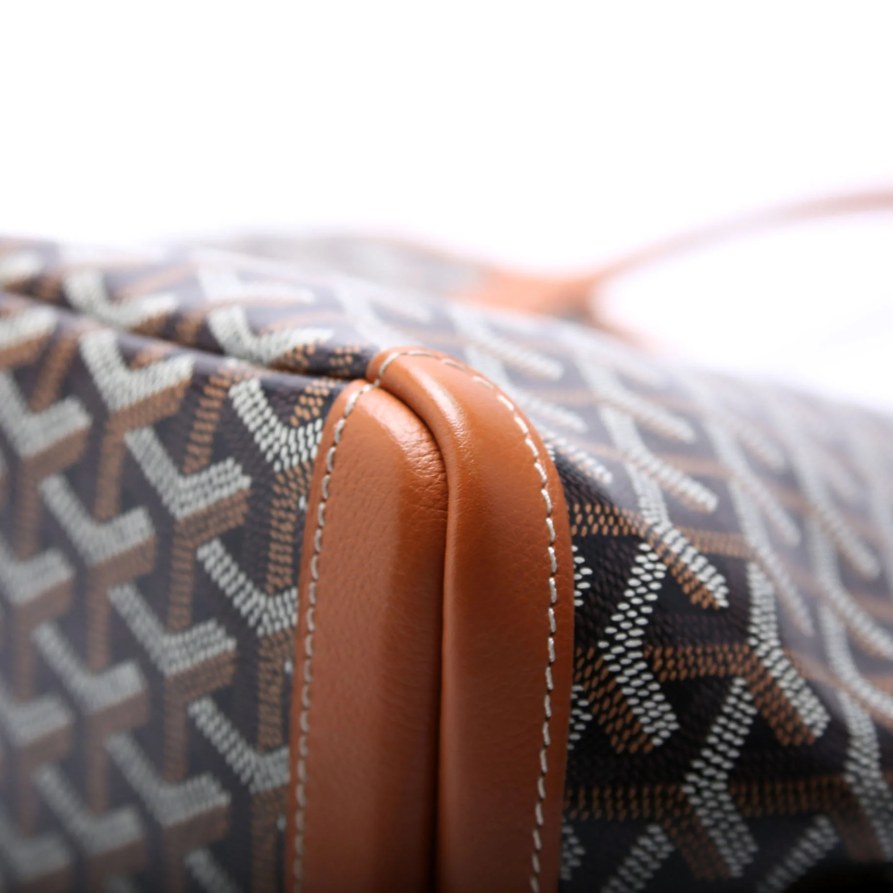 Artois PM Tote - Image 6