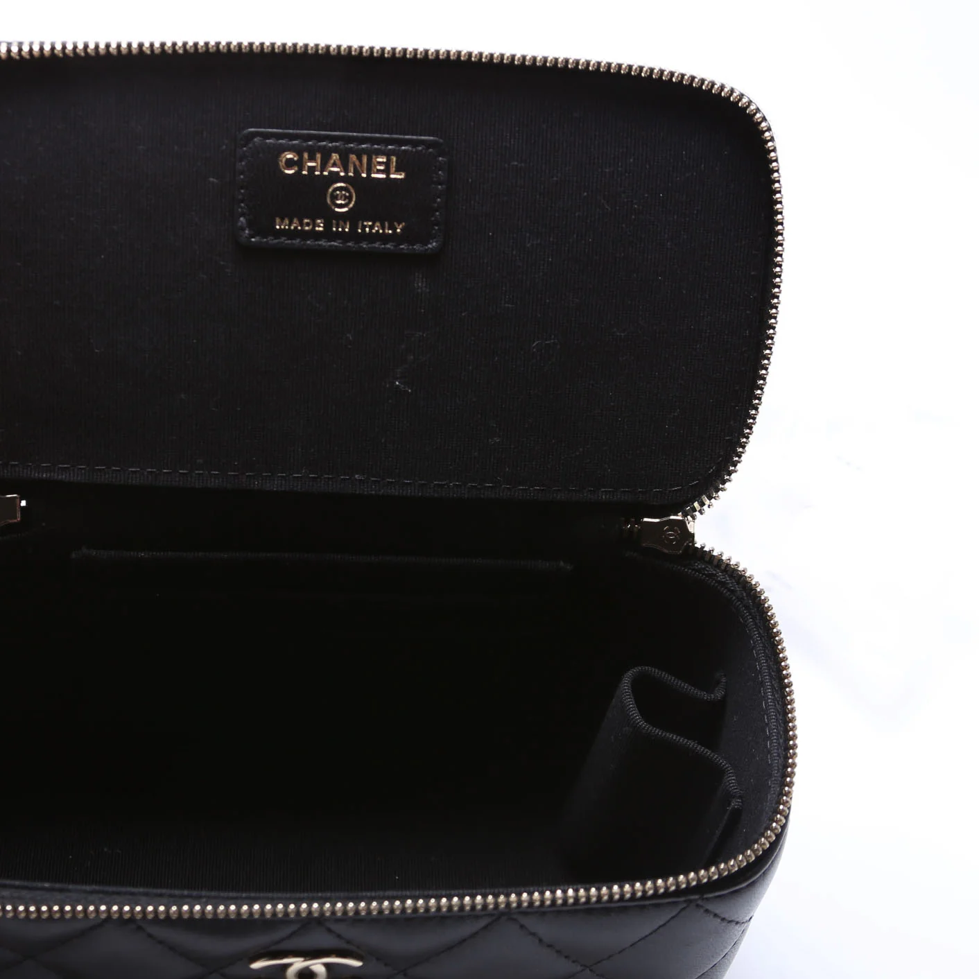 Vanity Case Top Handle Small Lambskin 31M Black - Image 8
