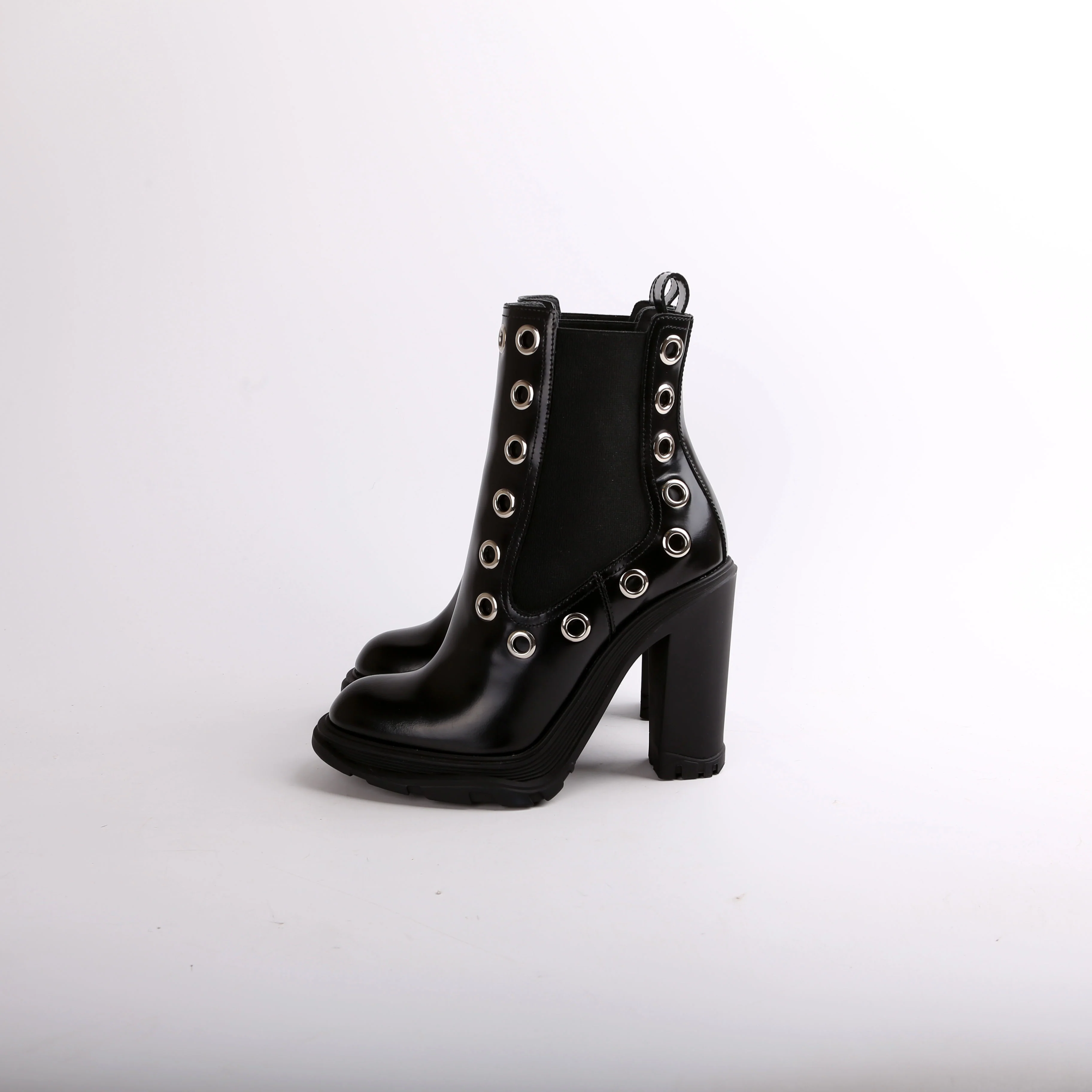Tread Grommet Embellished Chelsea Boots Size 37.5 - Image 3
