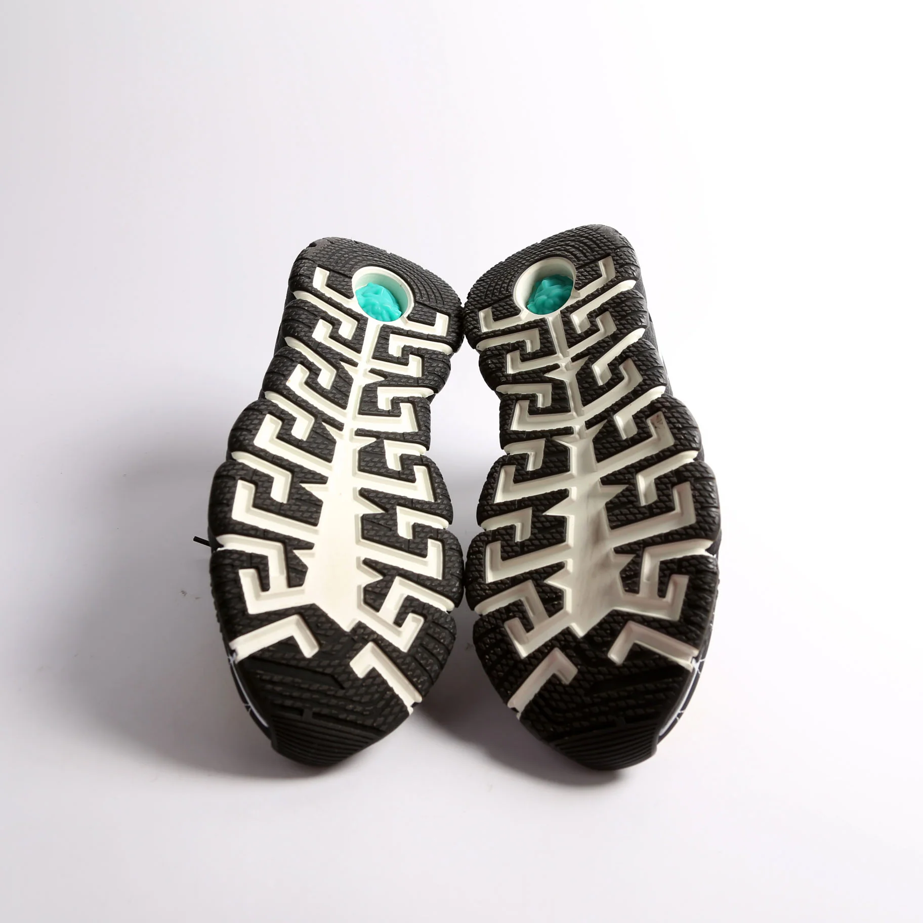 Trigreca Sneakers Size 42 - Image 7