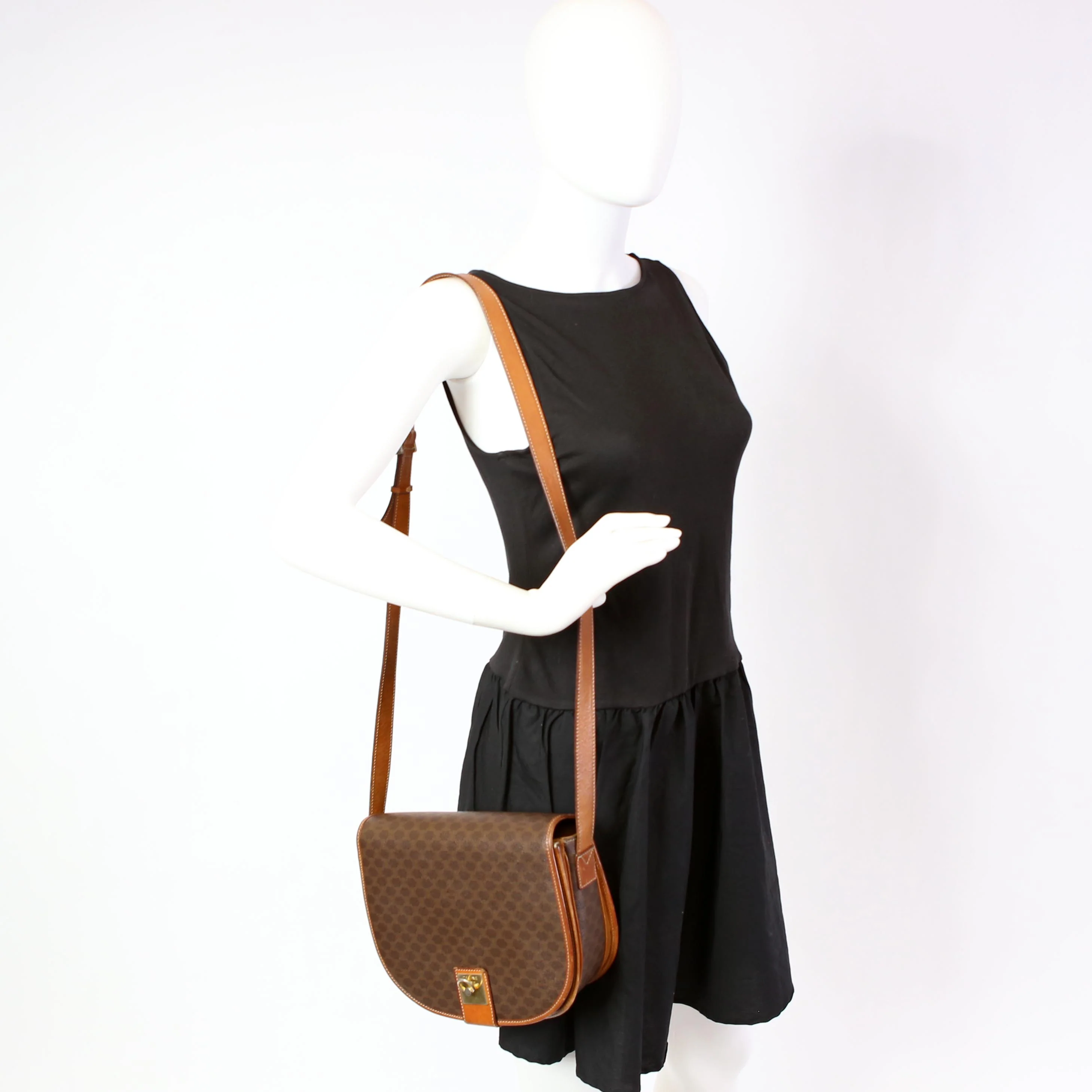 Triomphe Crossbody Vintage Brown - Image 17