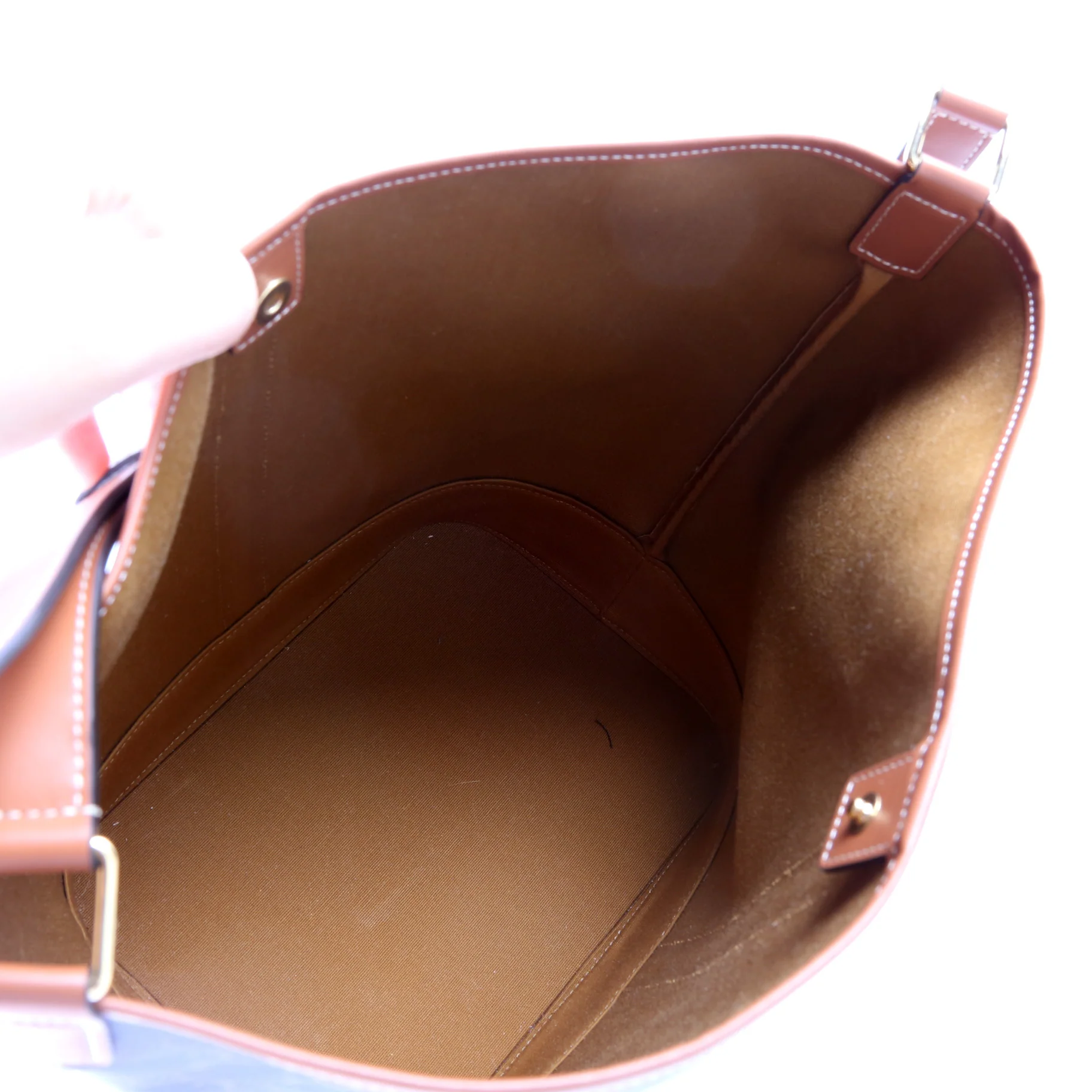 Triomphe Medium Bucket Bag - Image 9