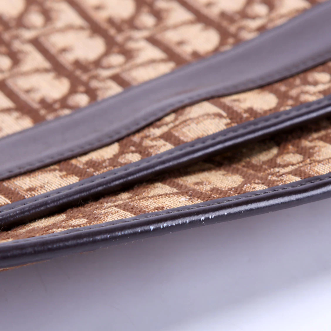 Trotter Frame Flap Clutch Vintage Brown/Beige - Image 6