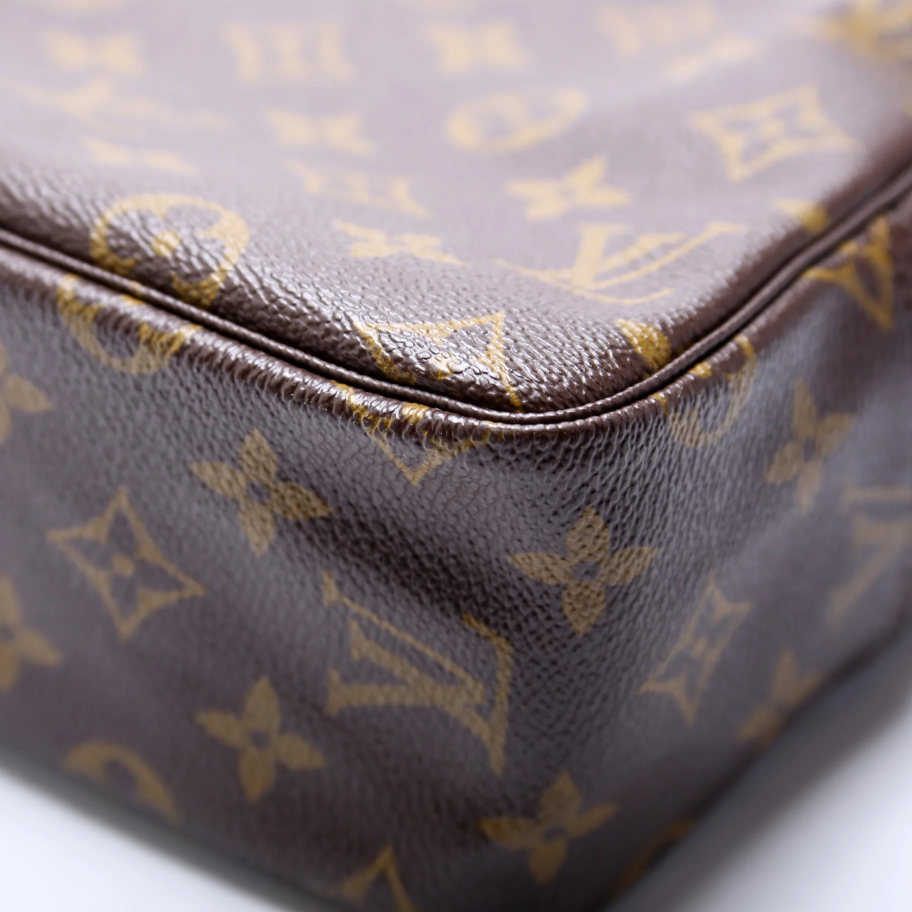 Trousse Toilette 28 Monogram - Image 5