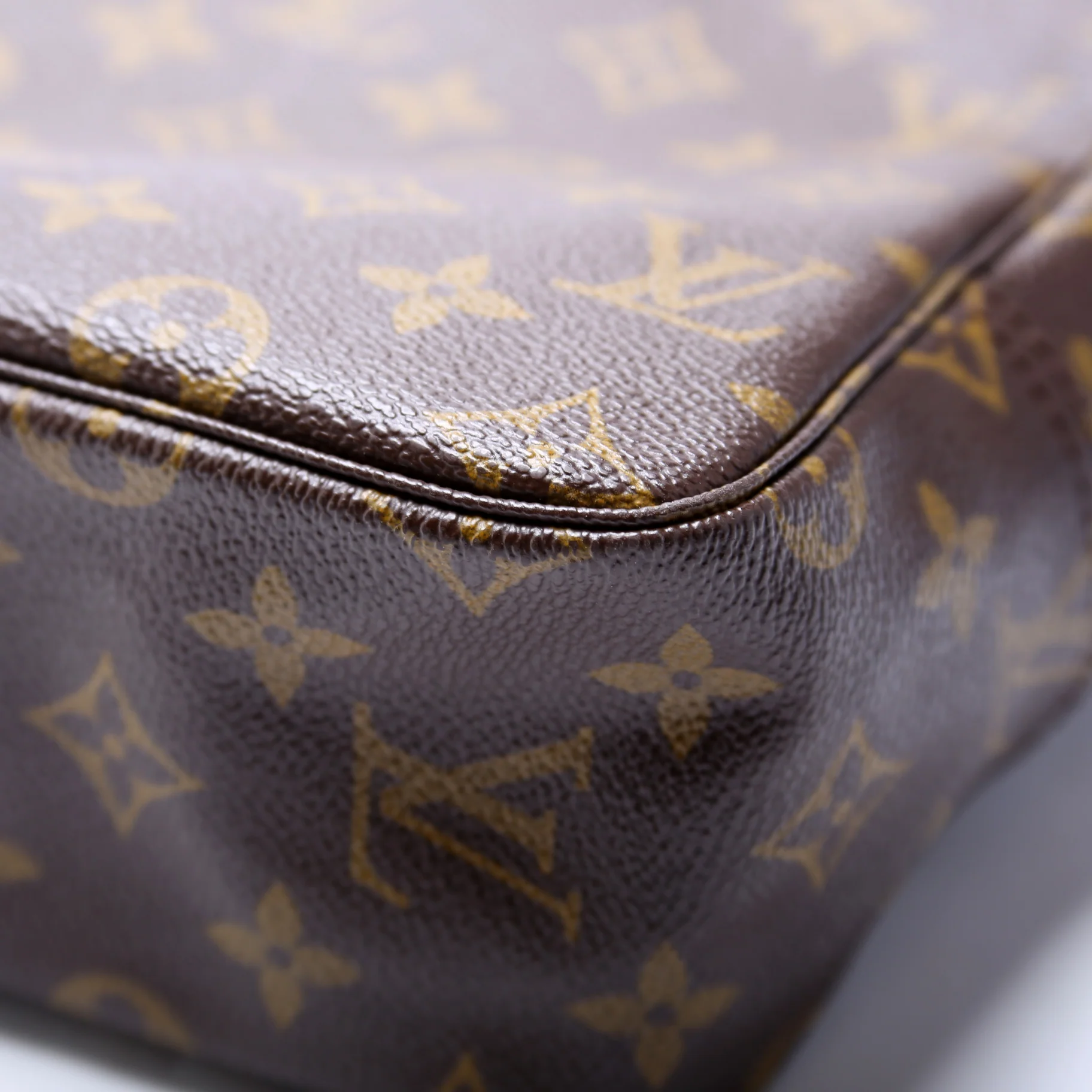 Trousse Toilette 28 Monogram - Image 6