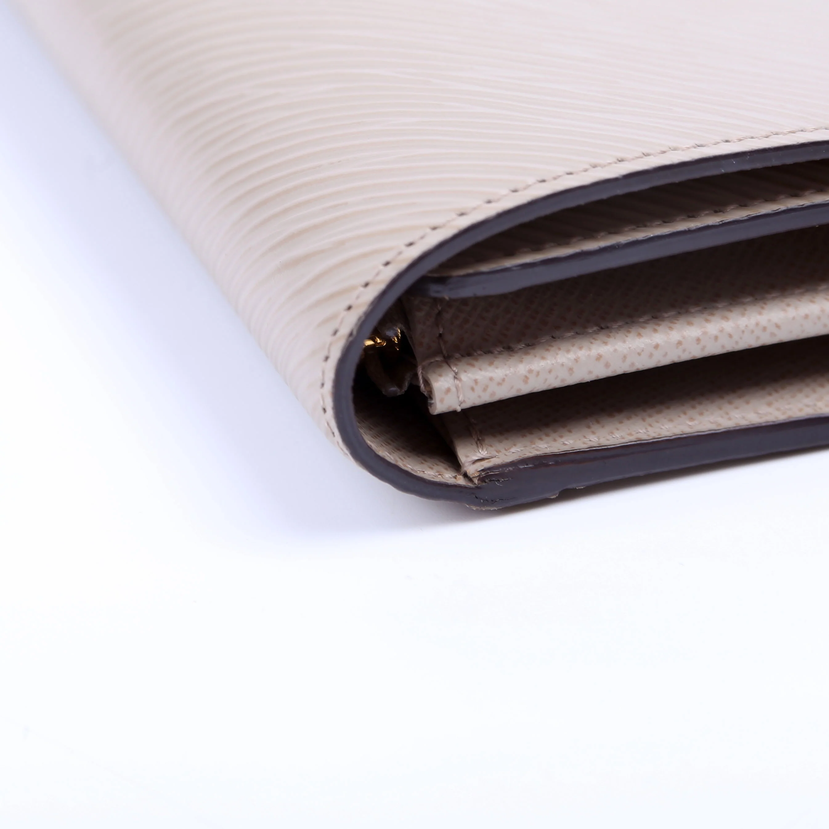 Twist Long Wallet Epi Taupe - Image 9