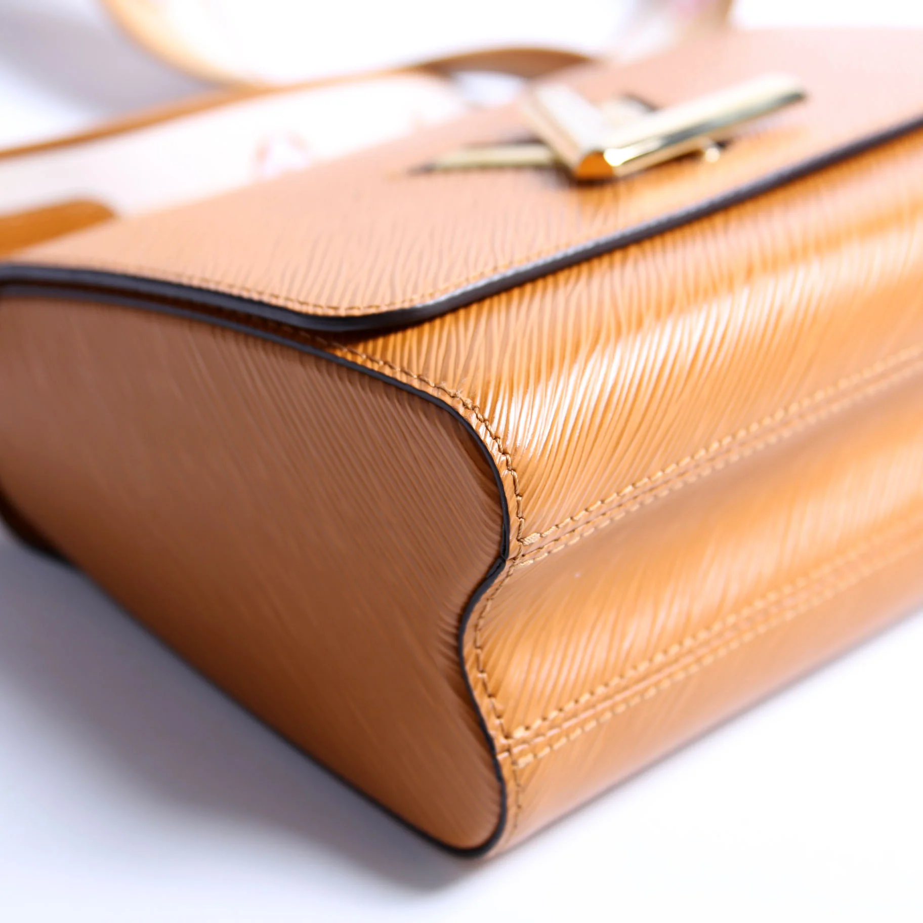 Twist MM Epi Newer Cognac - Image 4