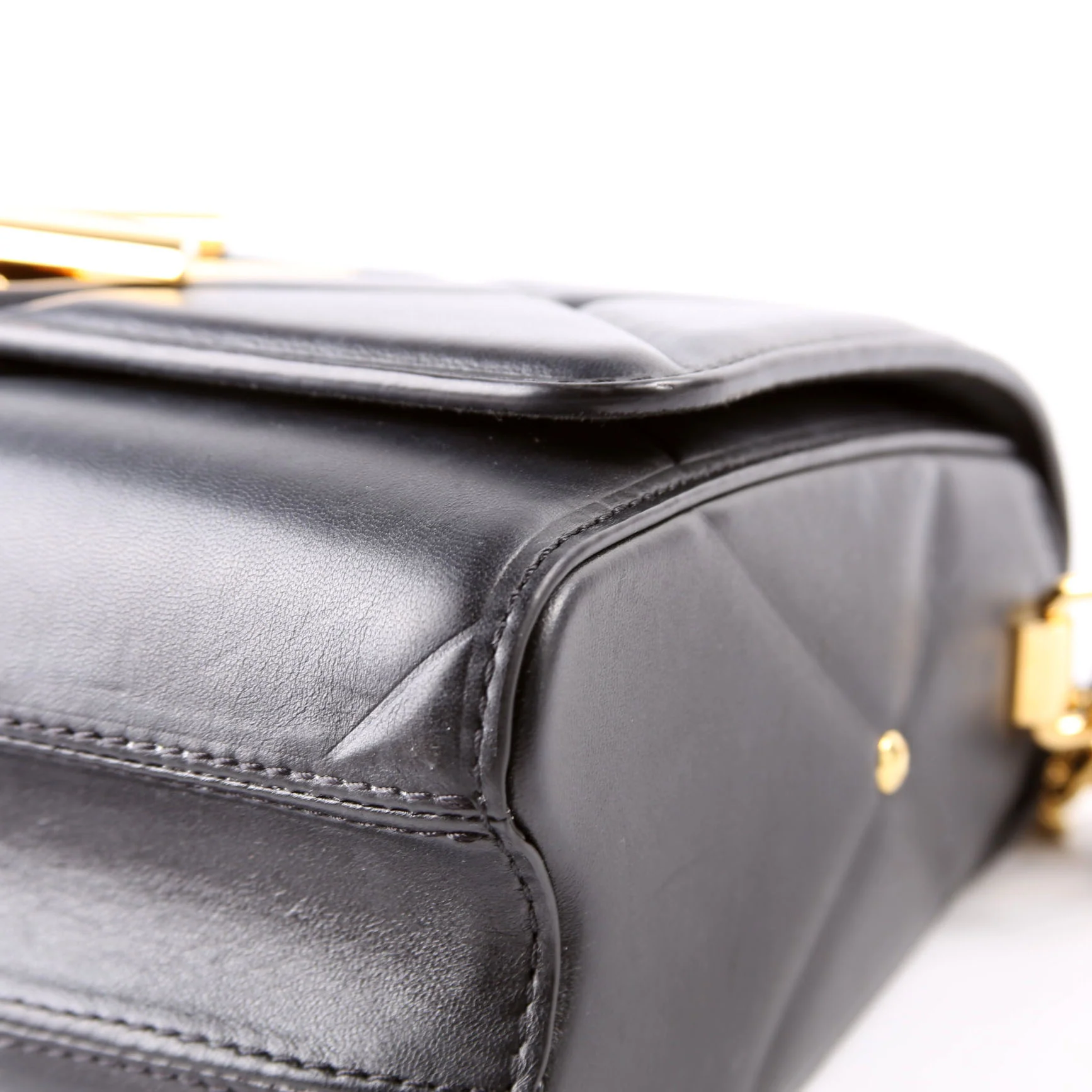 Twist MM Quilted Lambskin Black - Image 8