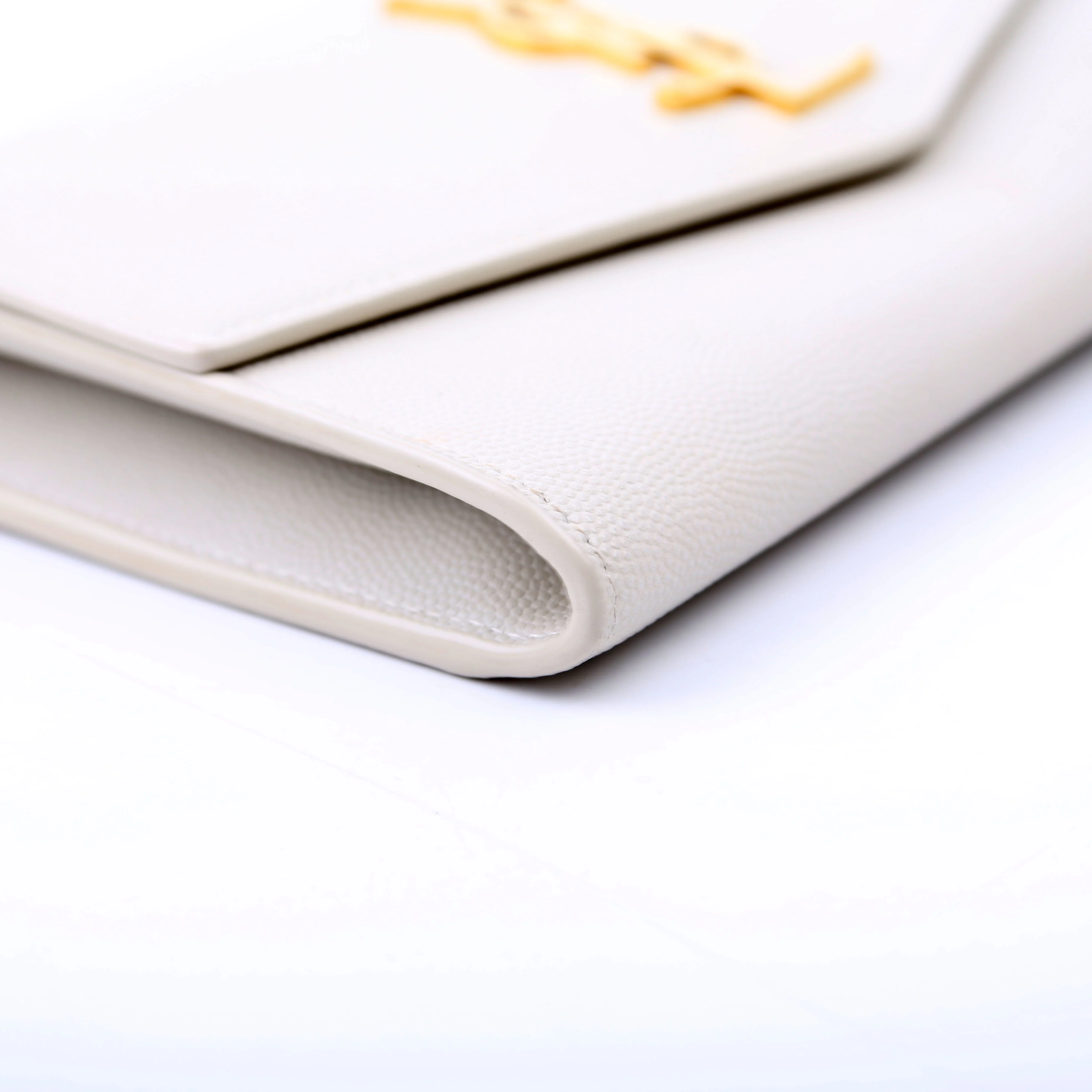 Uptown Chain Wallet Grain Cream - Image 6