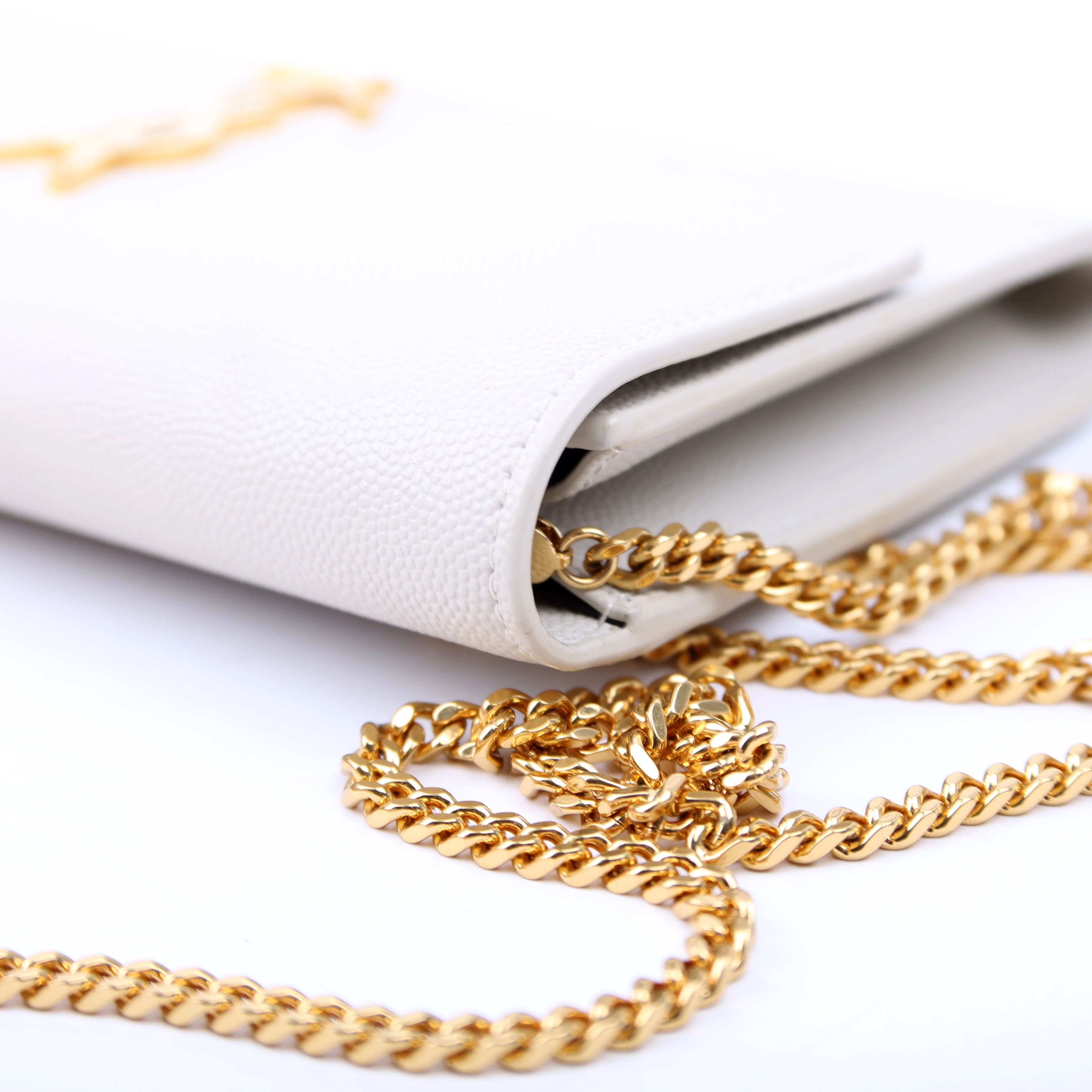 Uptown Chain Wallet Grain Cream - Image 9