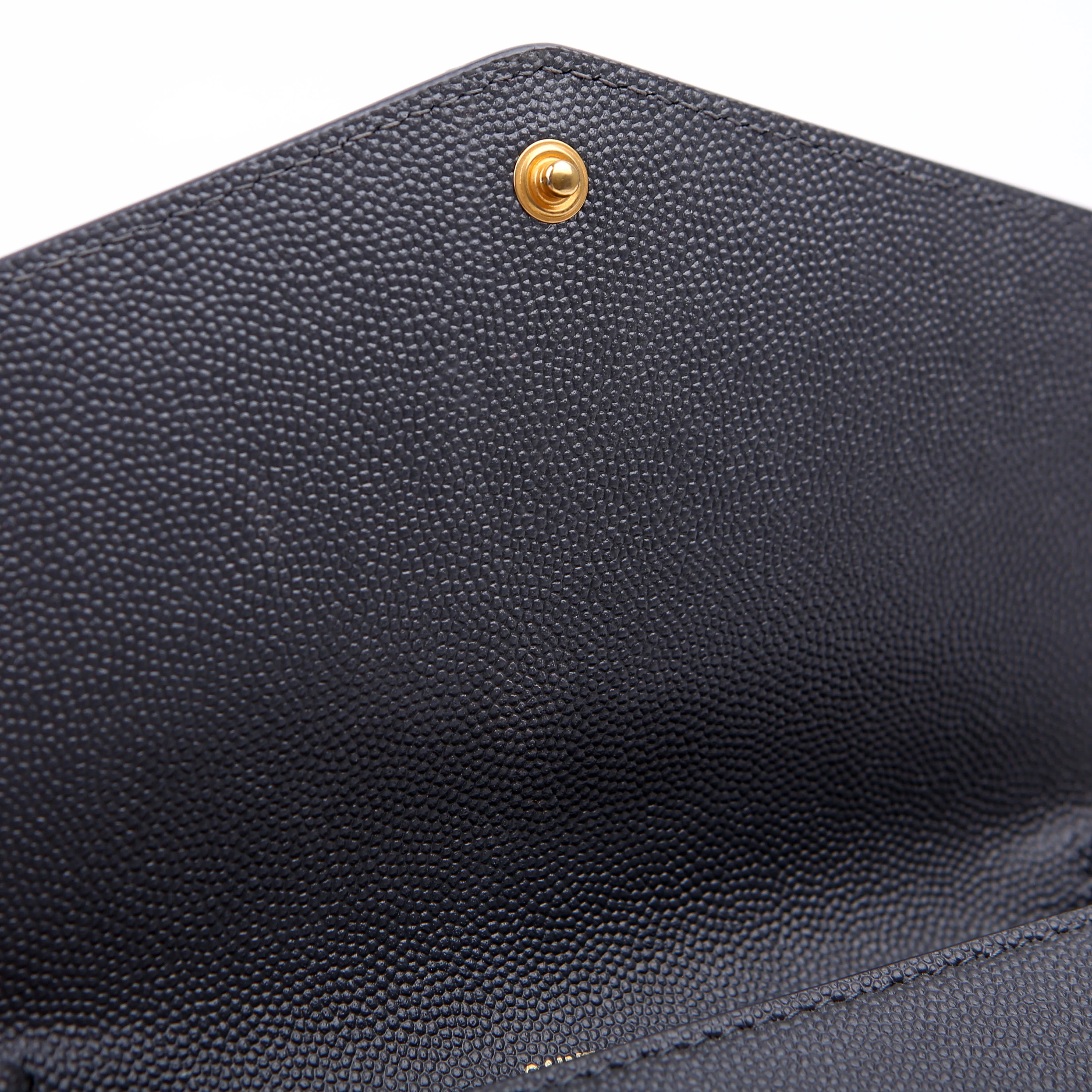 Uptown Chain Wallet Grain Grey - Image 9