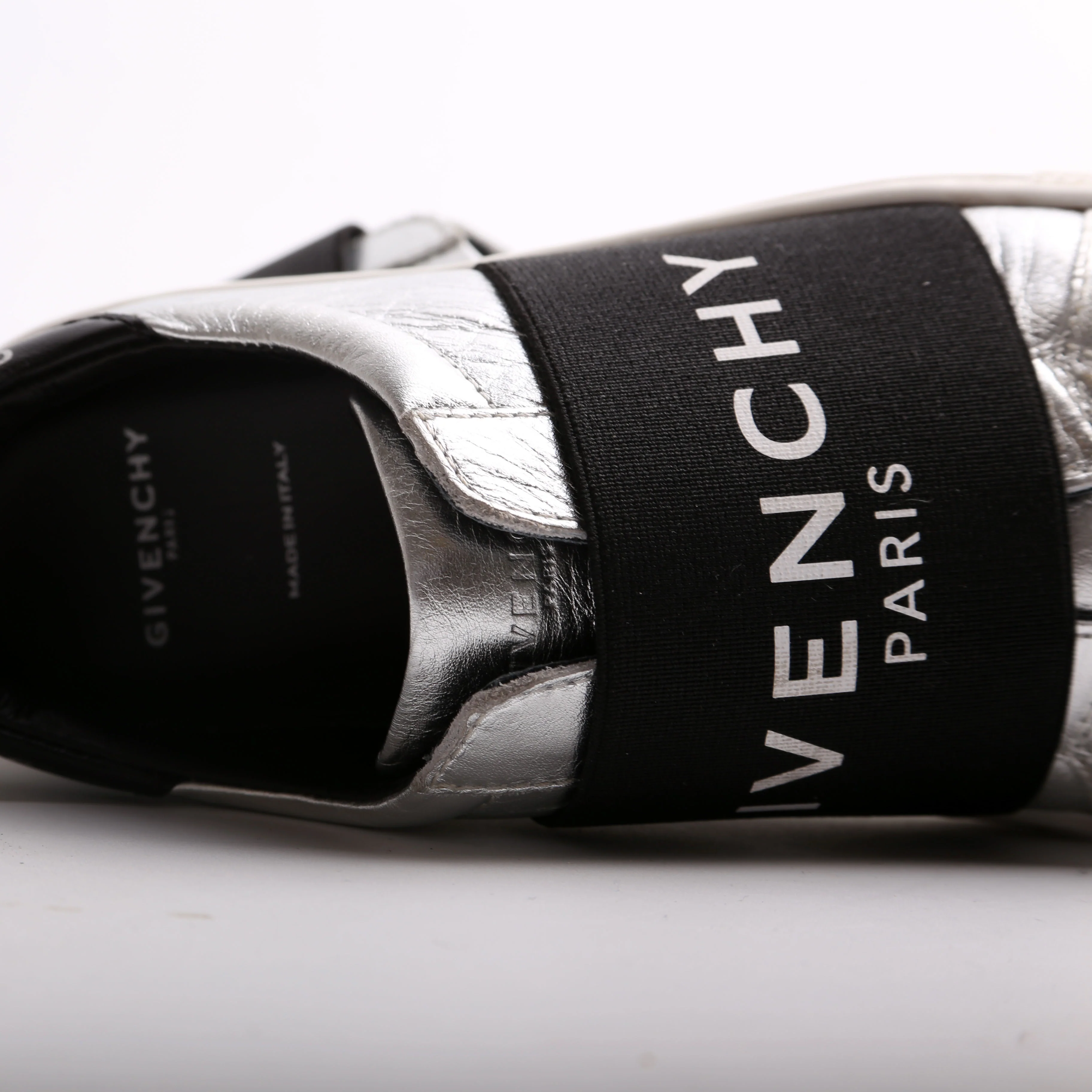 Urban Street Logo Sneakers Size 32 - Image 7