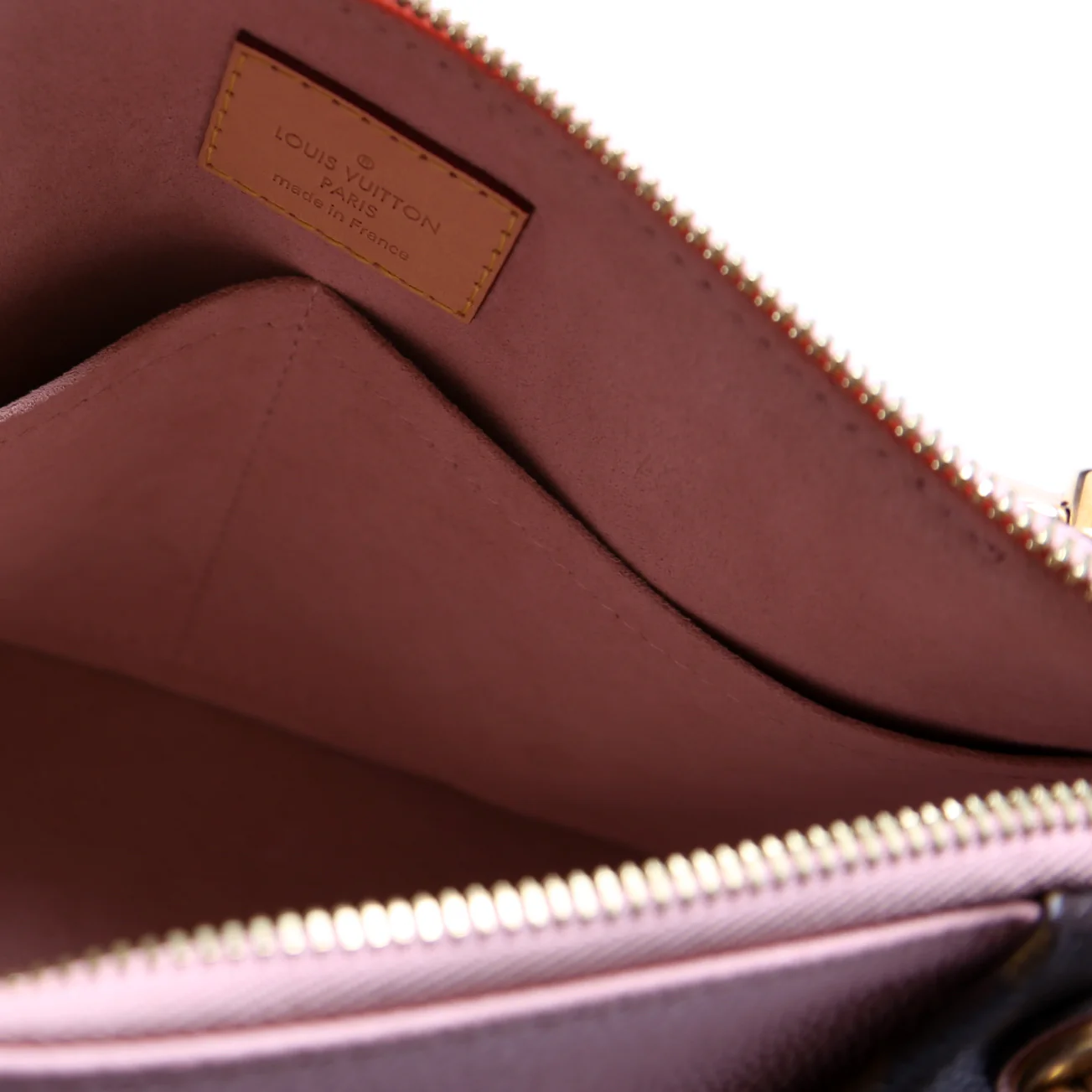 V Tote BB Monogram - Image 9