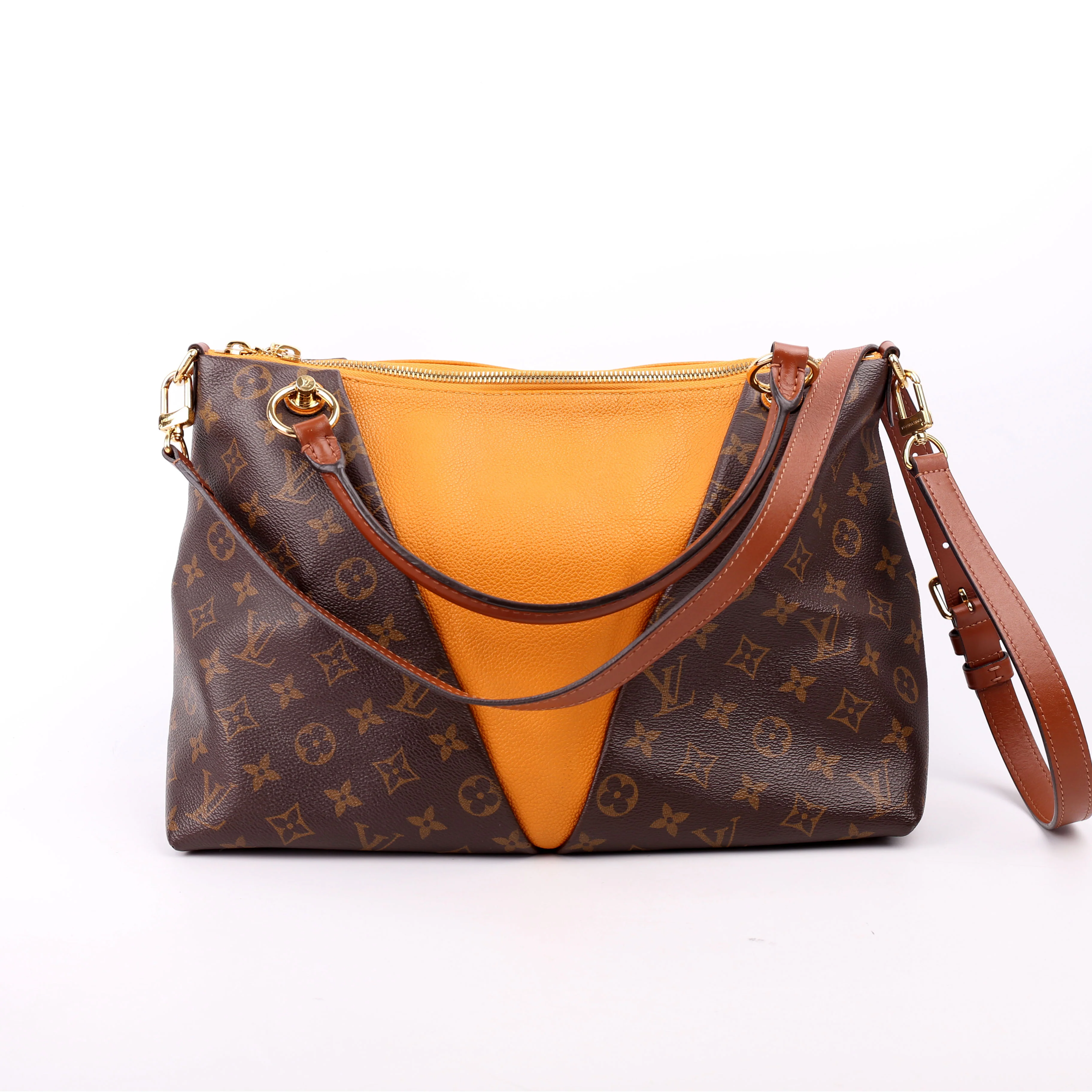 V Tote MM Monogram Yellow - Image 3