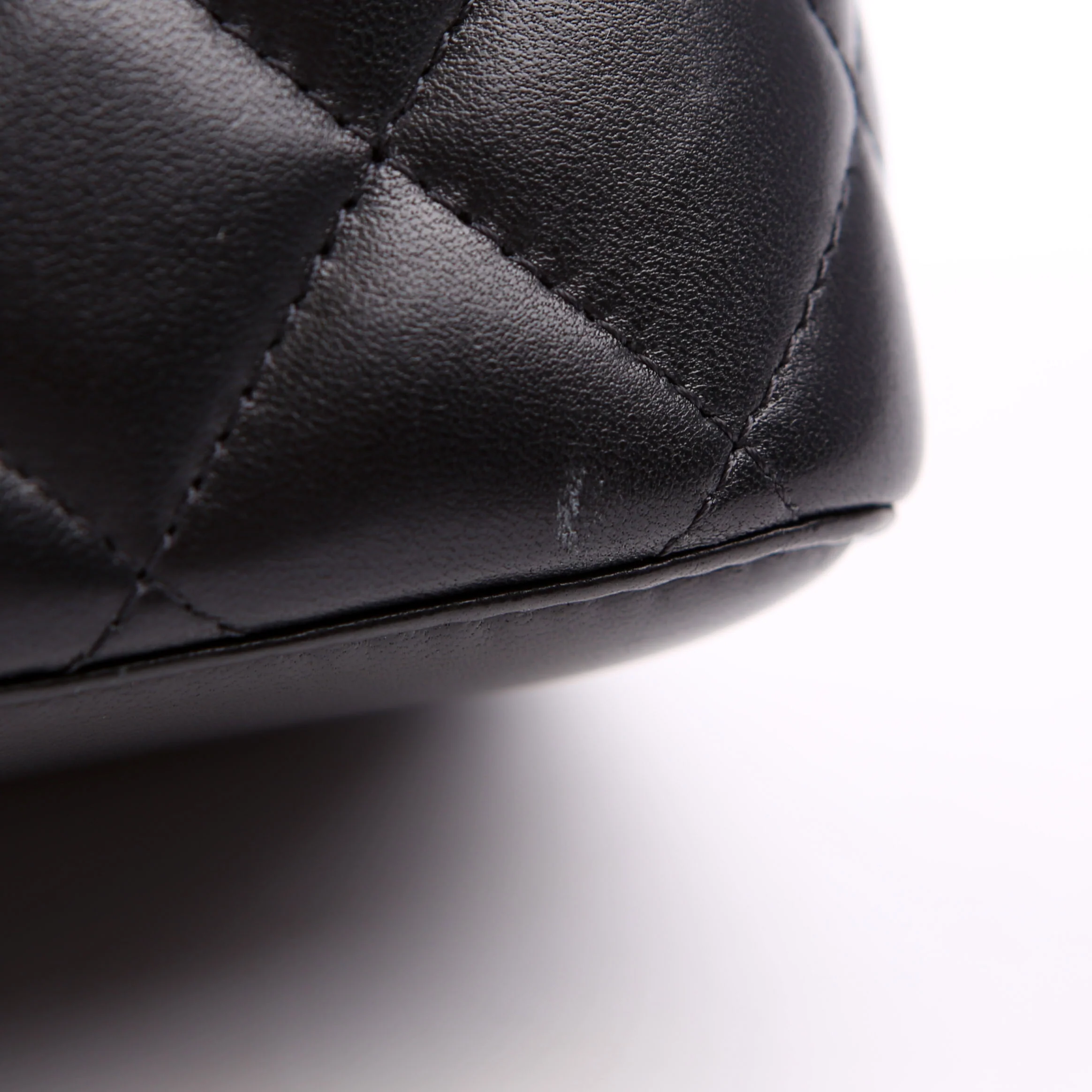 Vanity Case Small with Chain Lambskin 30M Black - Image 9