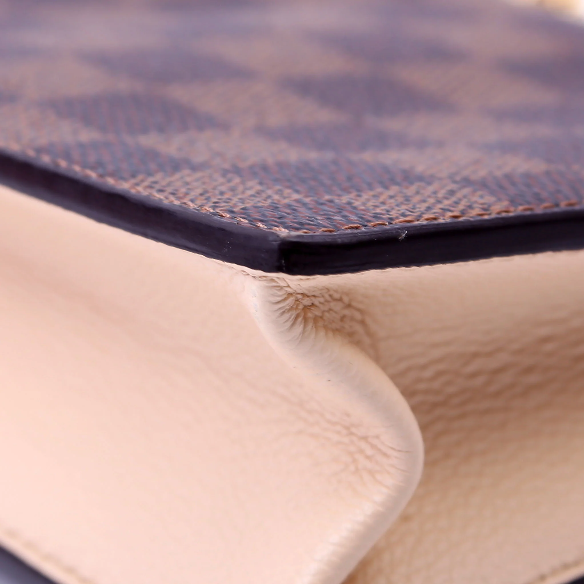 Vavin Chain Wallet Damier Ebene Cream - Image 8
