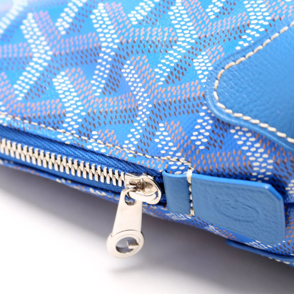 Vendome Cosmetic Pouch Goyardine Blue - Image 6