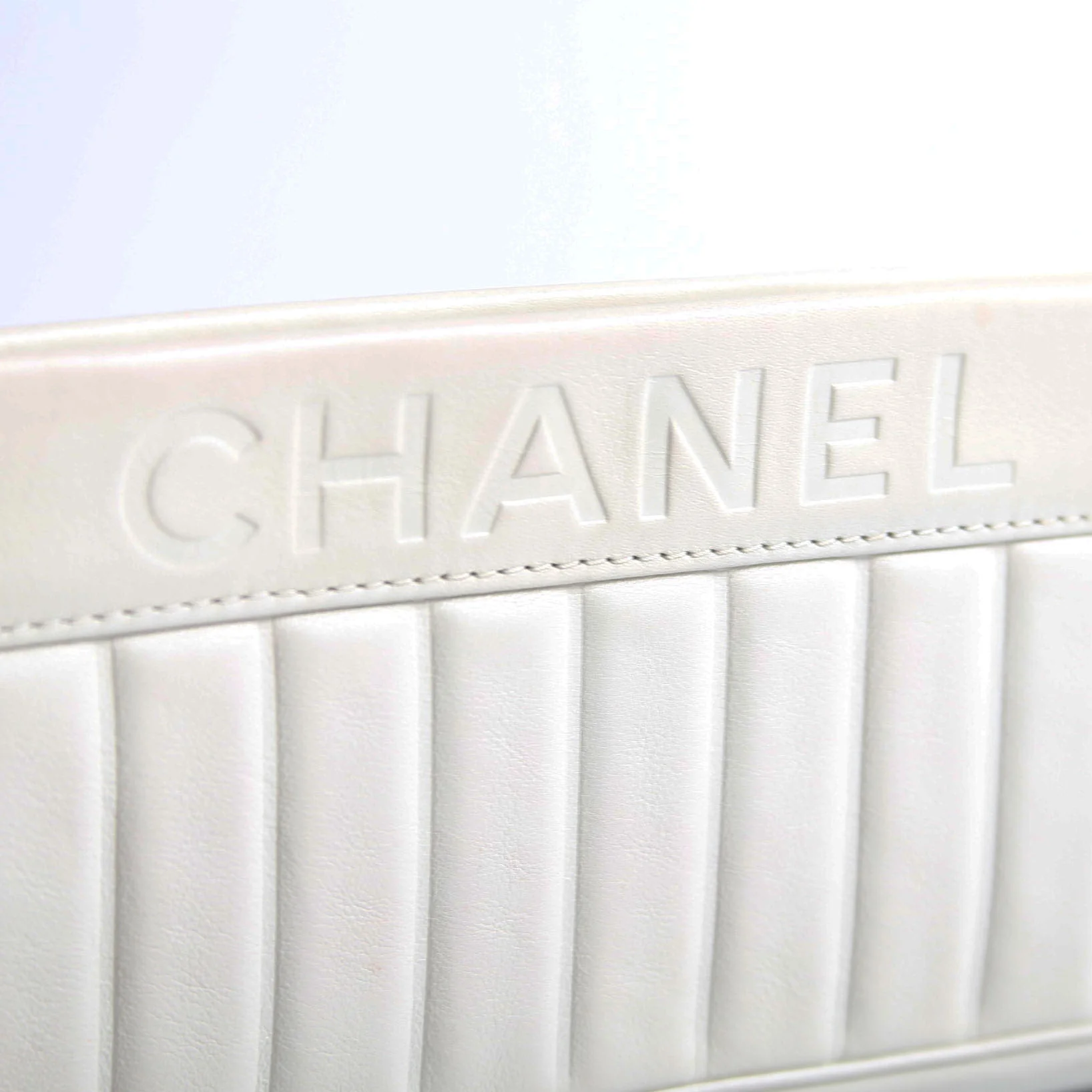 Vertical Quitl Lax Bag Small 8M Ivory - Image 10