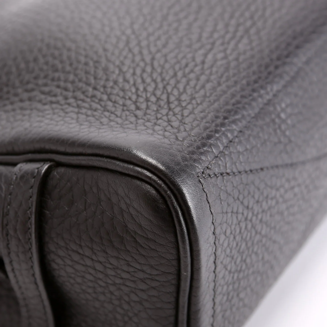 Victoria PM Pouch Taurillon Clemence Black - Image 5
