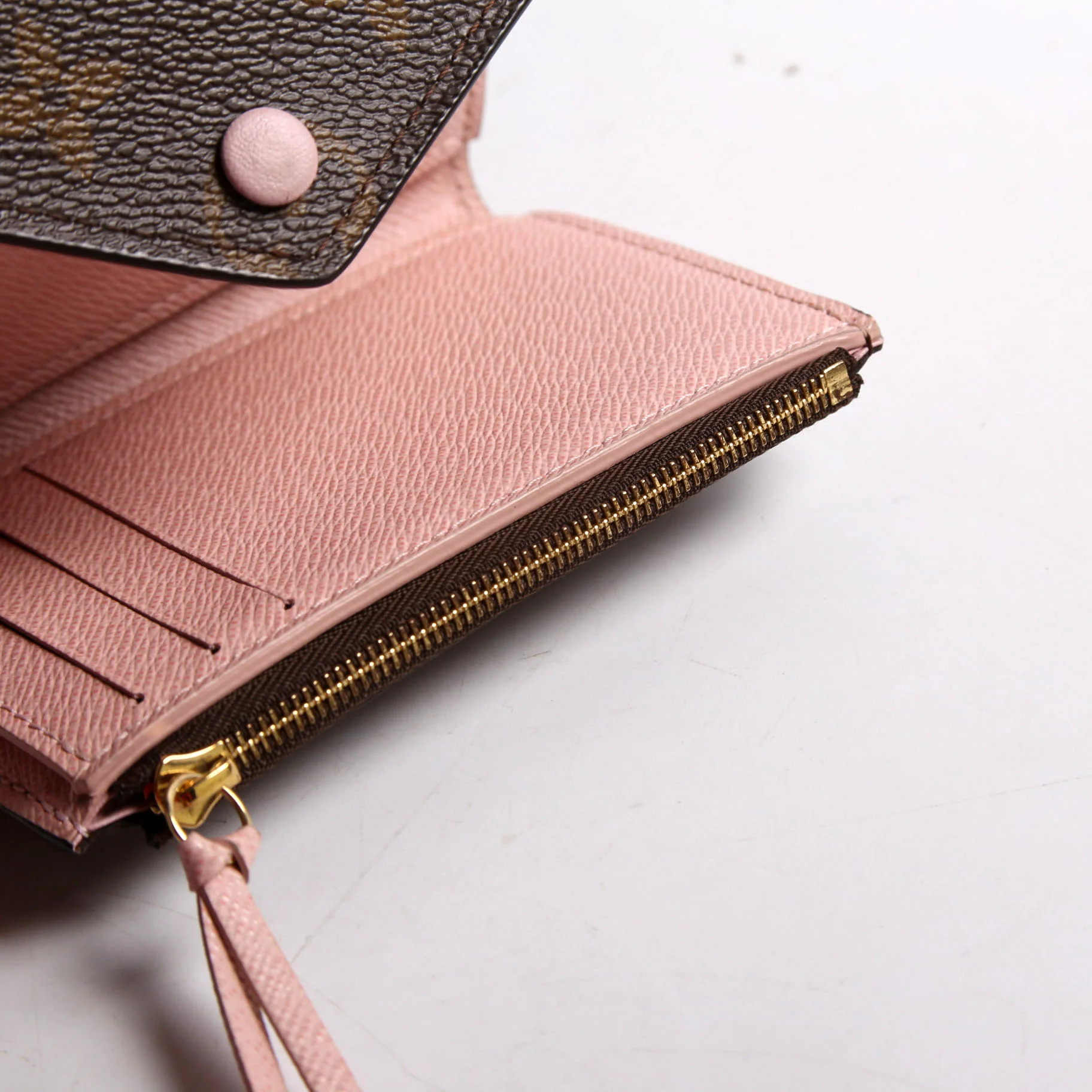 Victorine Wallet Monogram Pink - Image 9
