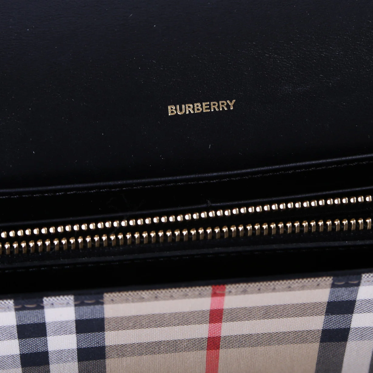 Vintage Check Hannah Strap Wallet - Image 10