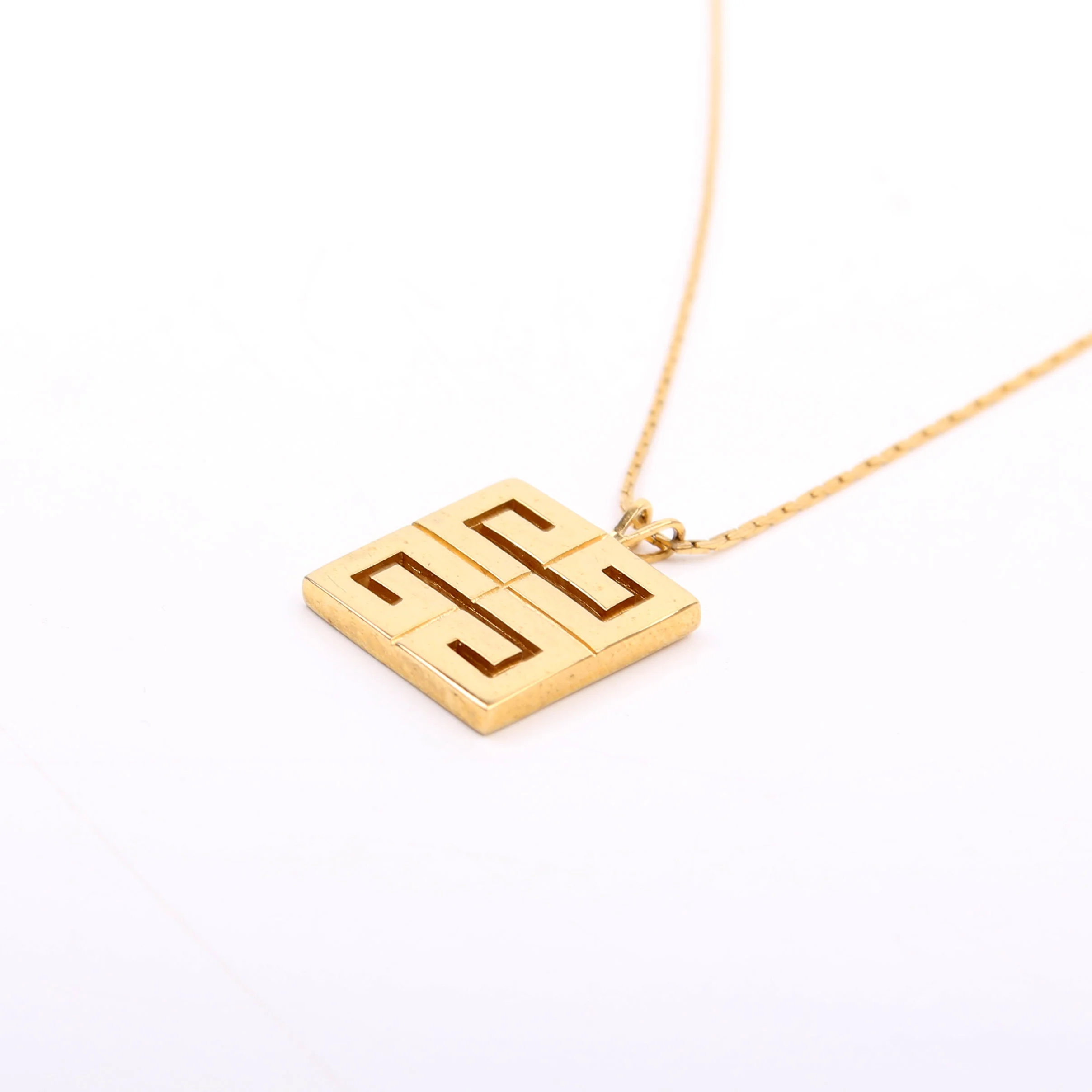 Vintage Logo Pendant Necklace Gold - Image 4