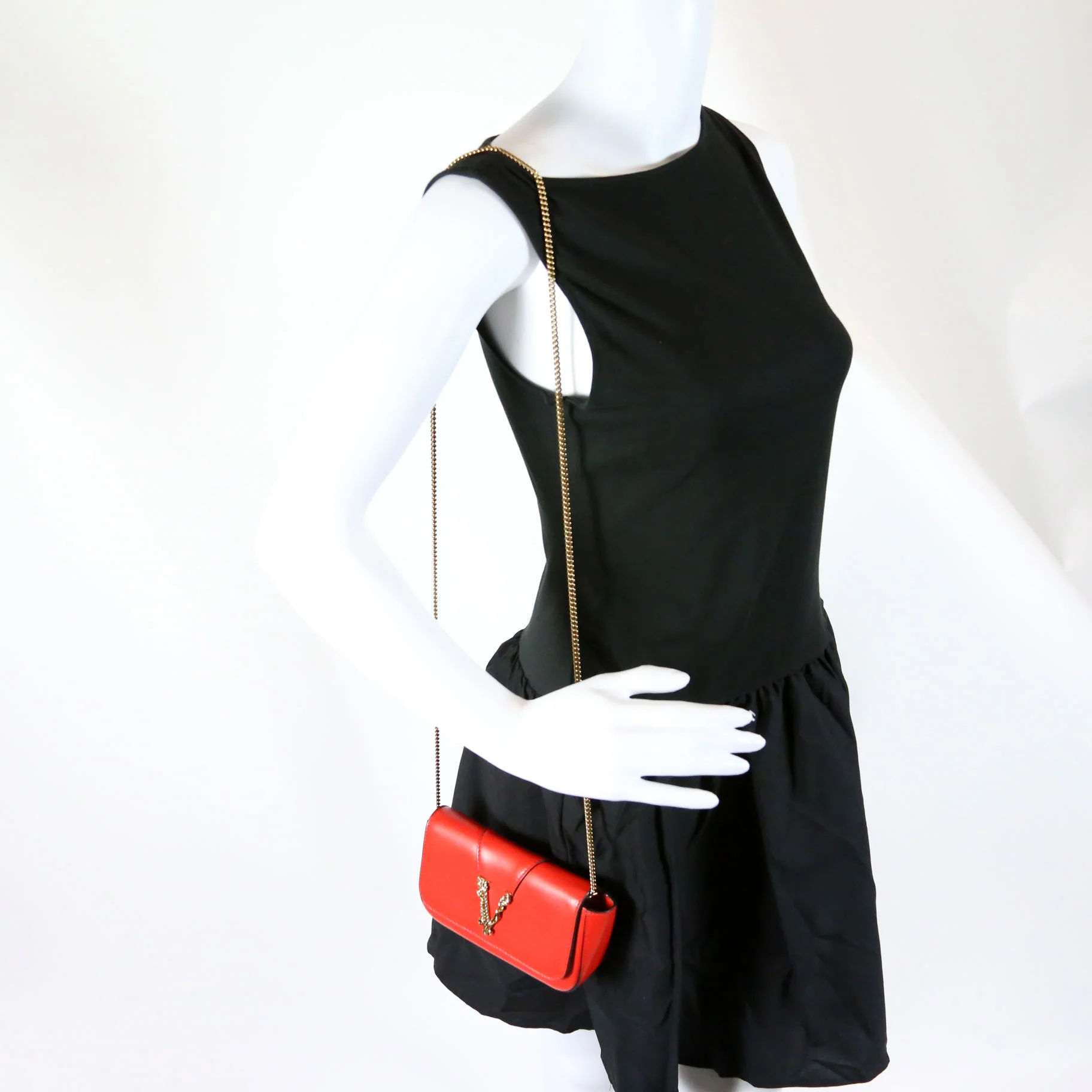 Virtus V Mini Chain Bag - Image 7