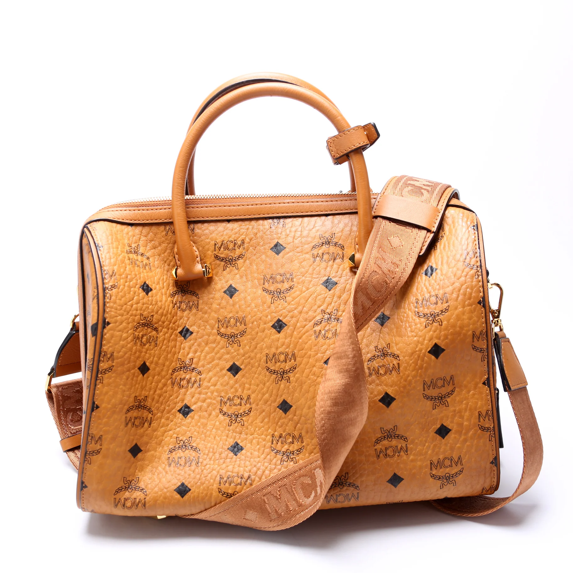 Visetos Medium Essentials Boston Bag - Image 3