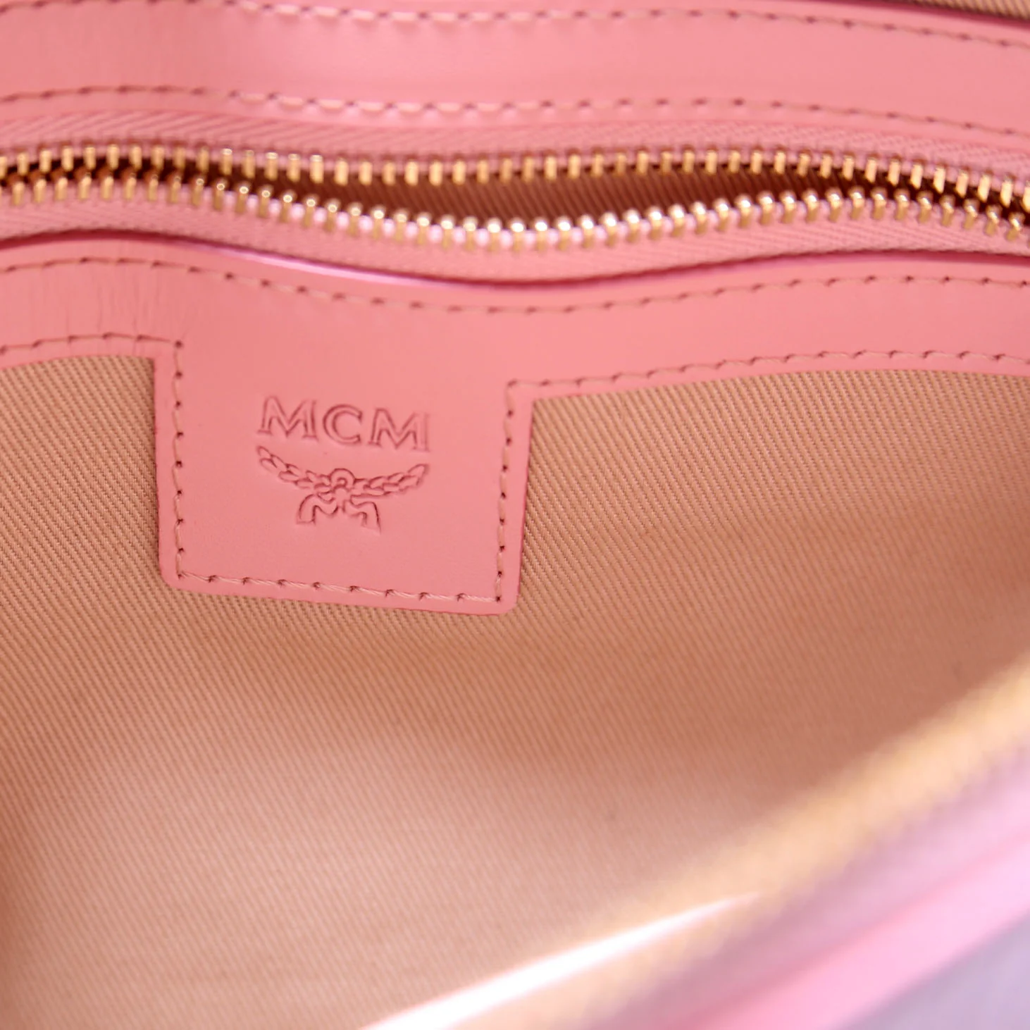 Visetos Pouch Crossbody Pink - Image 10