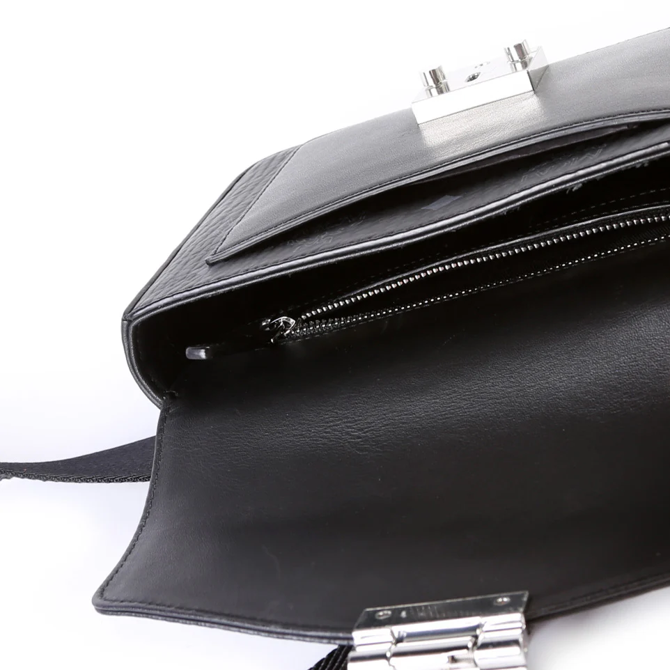 Vistos Viktor Small Crossbody - Image 9