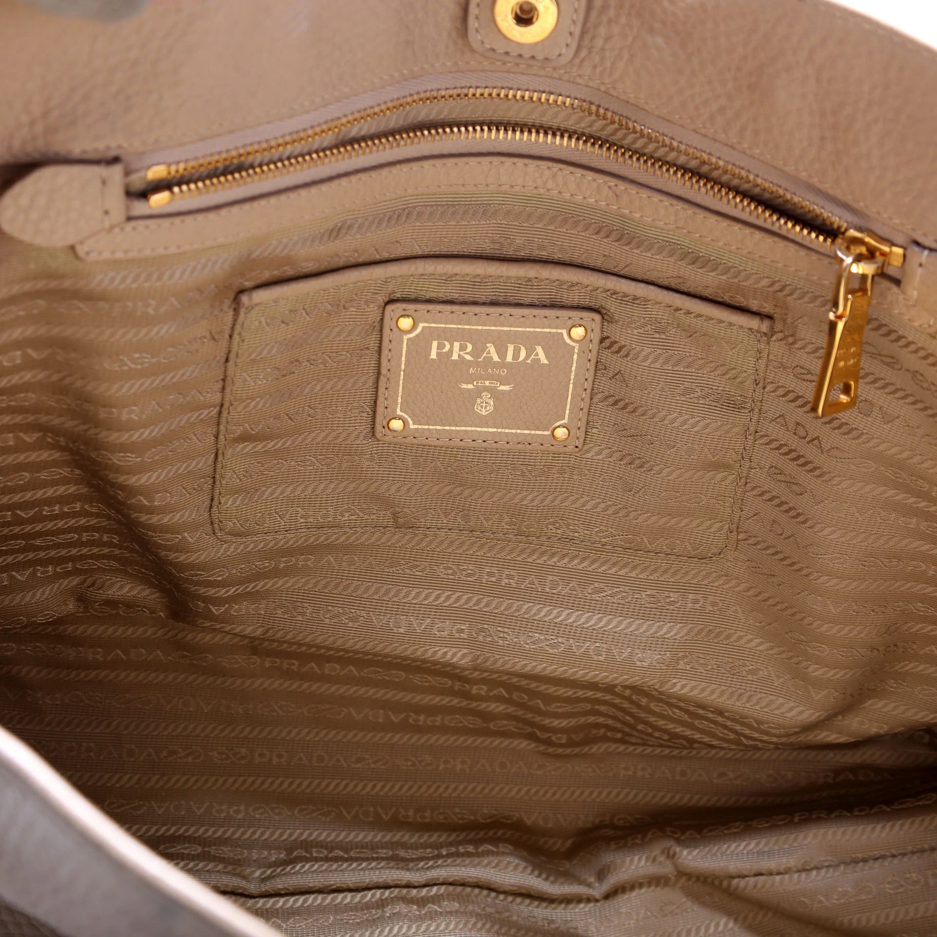 Vitello Daino Berlino Tote Beige/Gold - Image 11