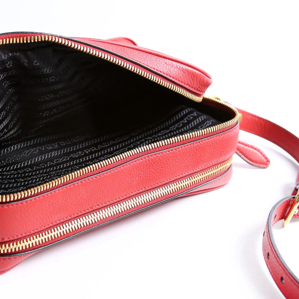 Vitello Daino Double Zip Camera Bag Red/Gold - Image 10