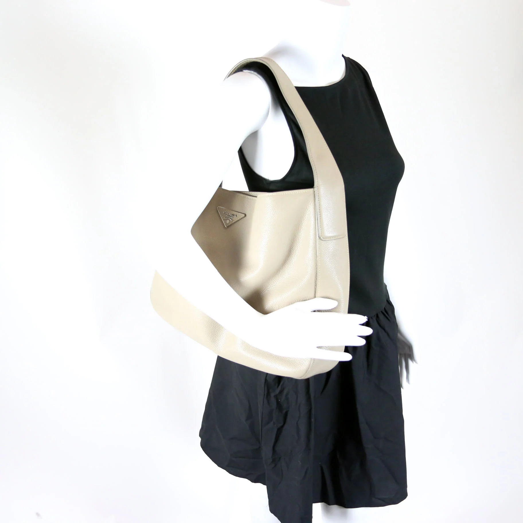Vitello Daino Hobo Beige - Image 8