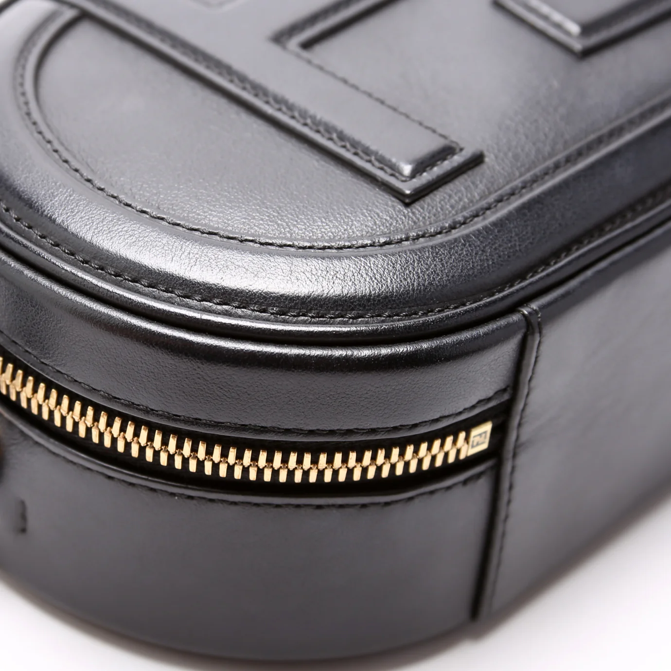 Vitello Grace Leather O'Lock Mini Camera Case Black - Image 5