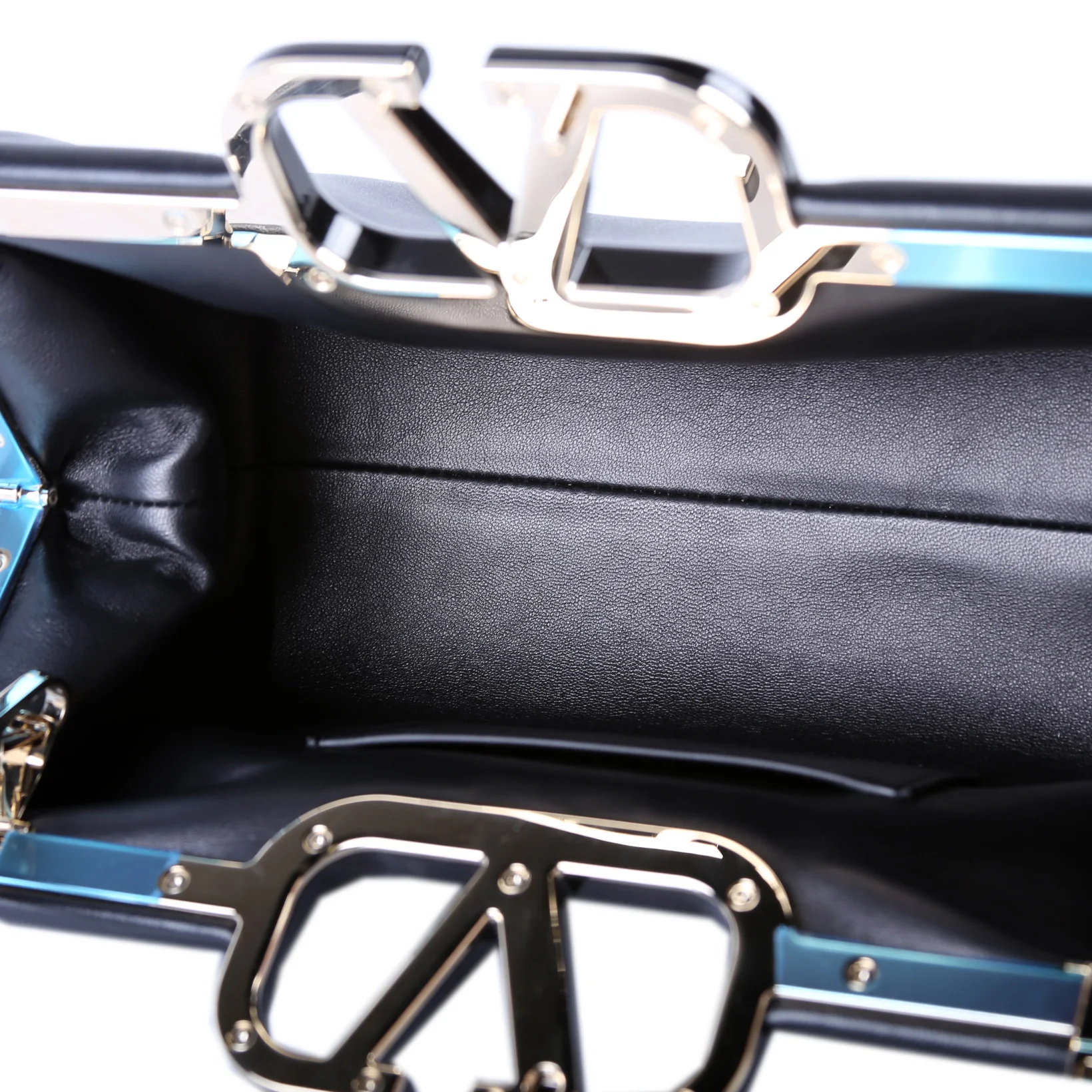 VLogo Small Nappa Leather - Image 10