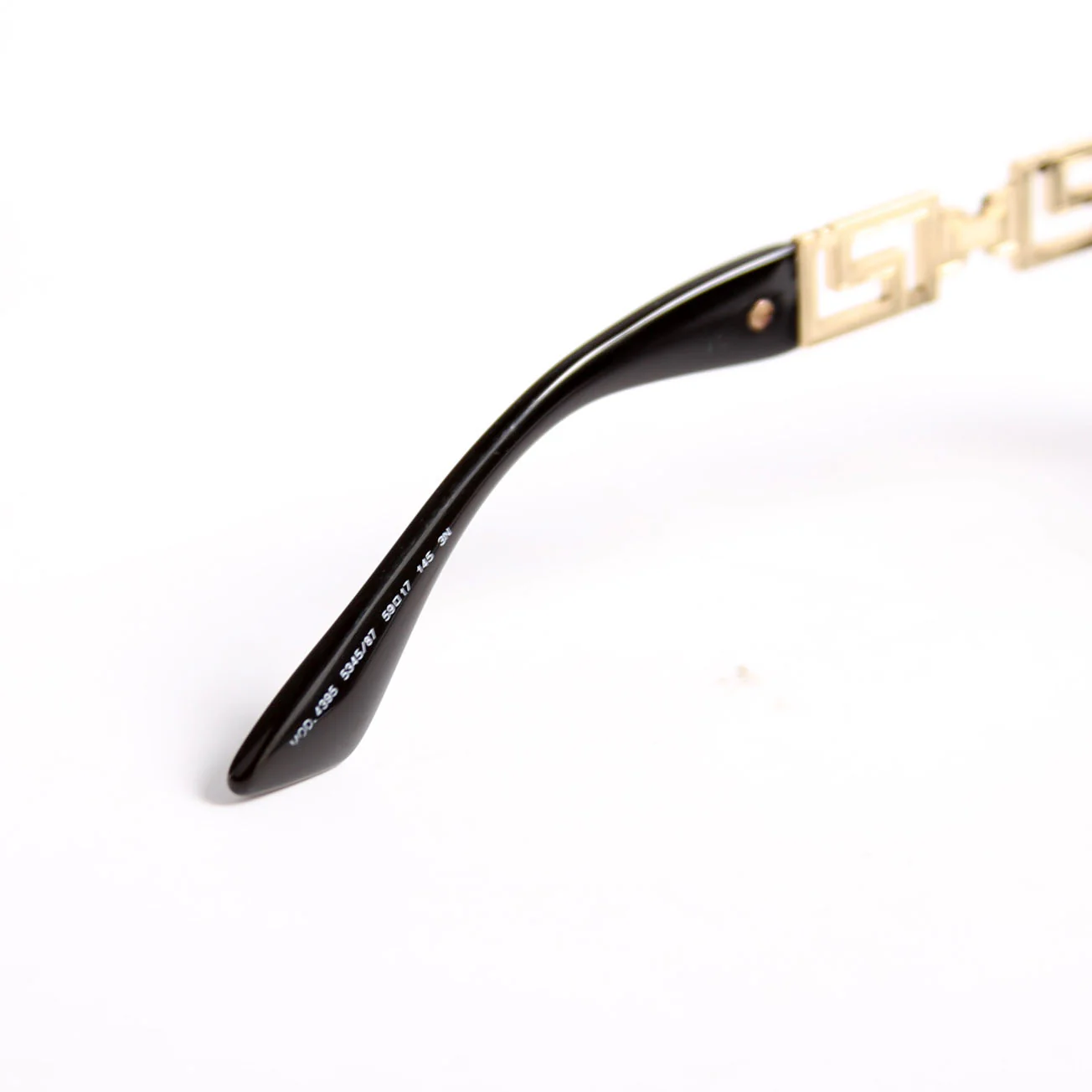 VOD4395 Geometric Sunglasses Black/Gold - Image 5