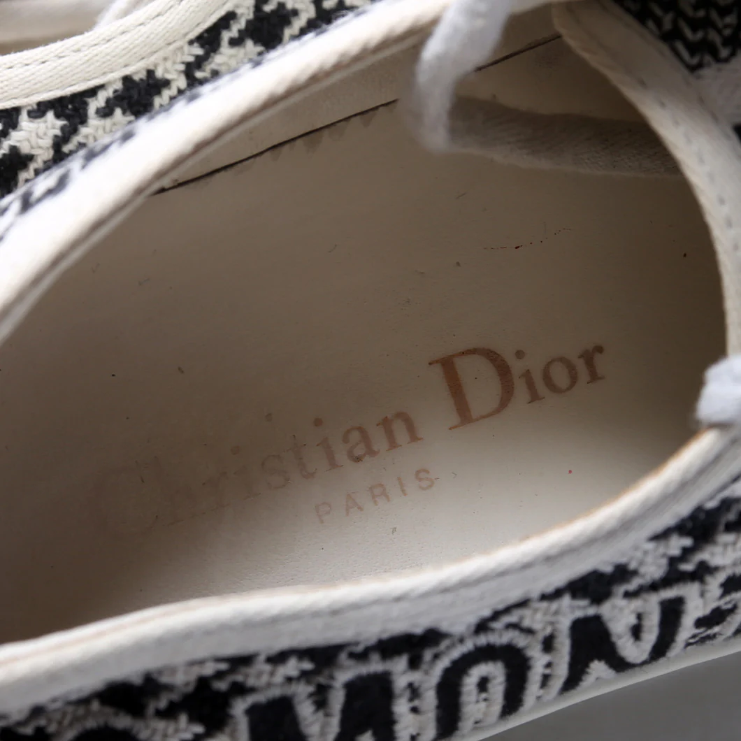 Walk'N'Dior Sneakers Size 39.5 - Image 5