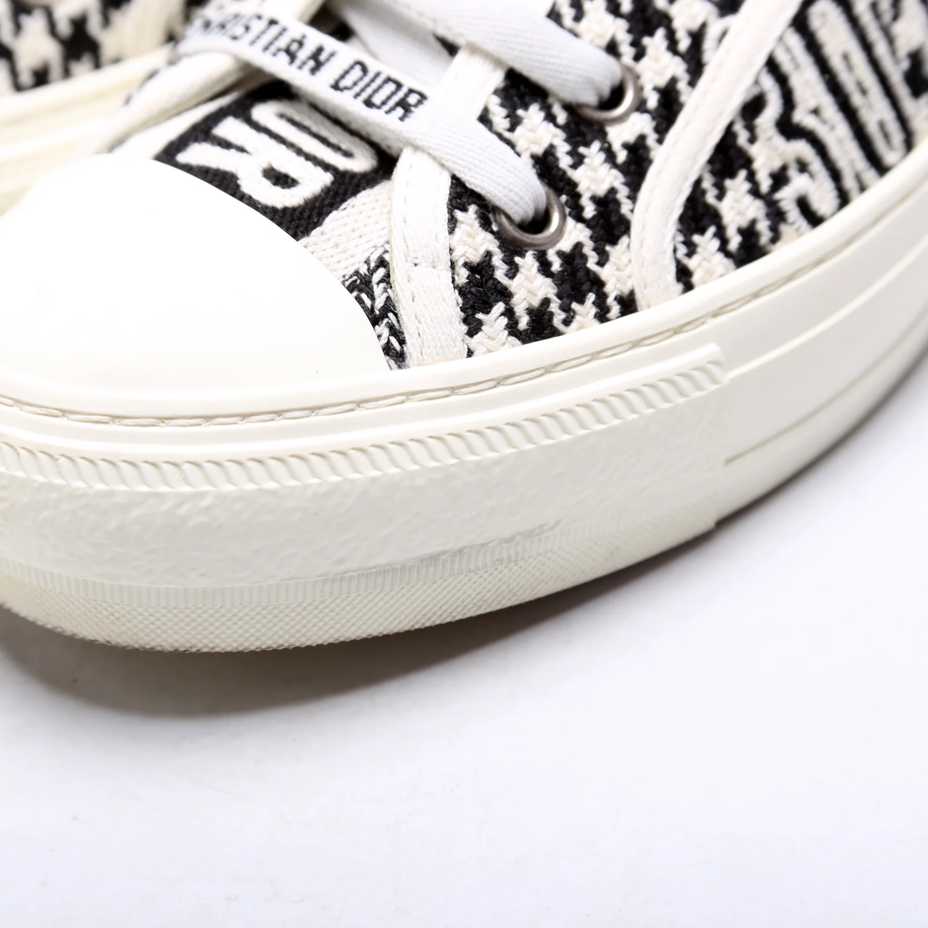Walk'N'Dior Sneakers Size 38 - Image 2