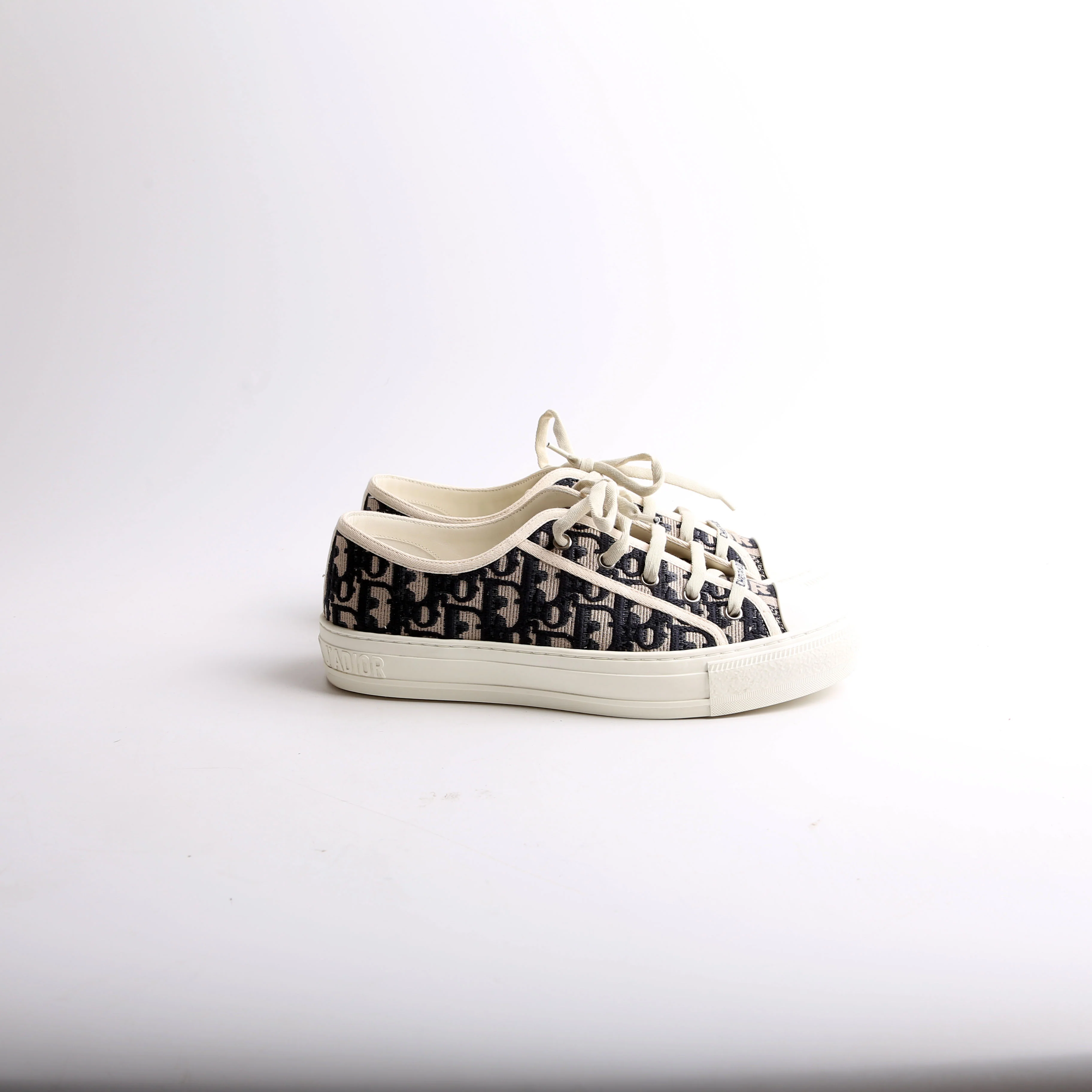Walk'N'Dior Sneakers Size 40 - Image 5