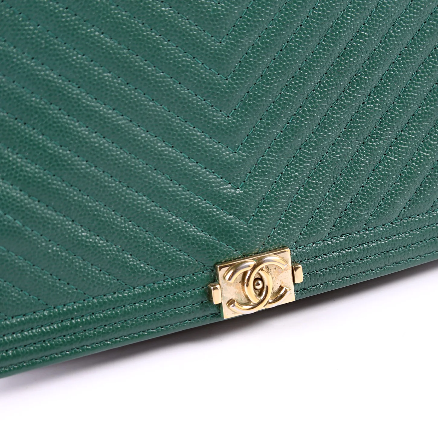 Wallet On Chain Boy Chevron Caviar Leather Green - Image 8
