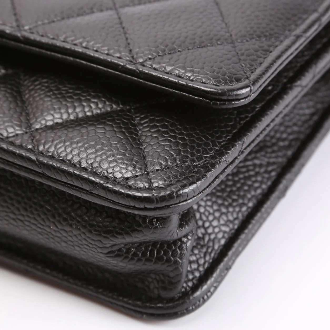 Wallet On Chain Classic Quilted Caviar RFID Black - Image 6