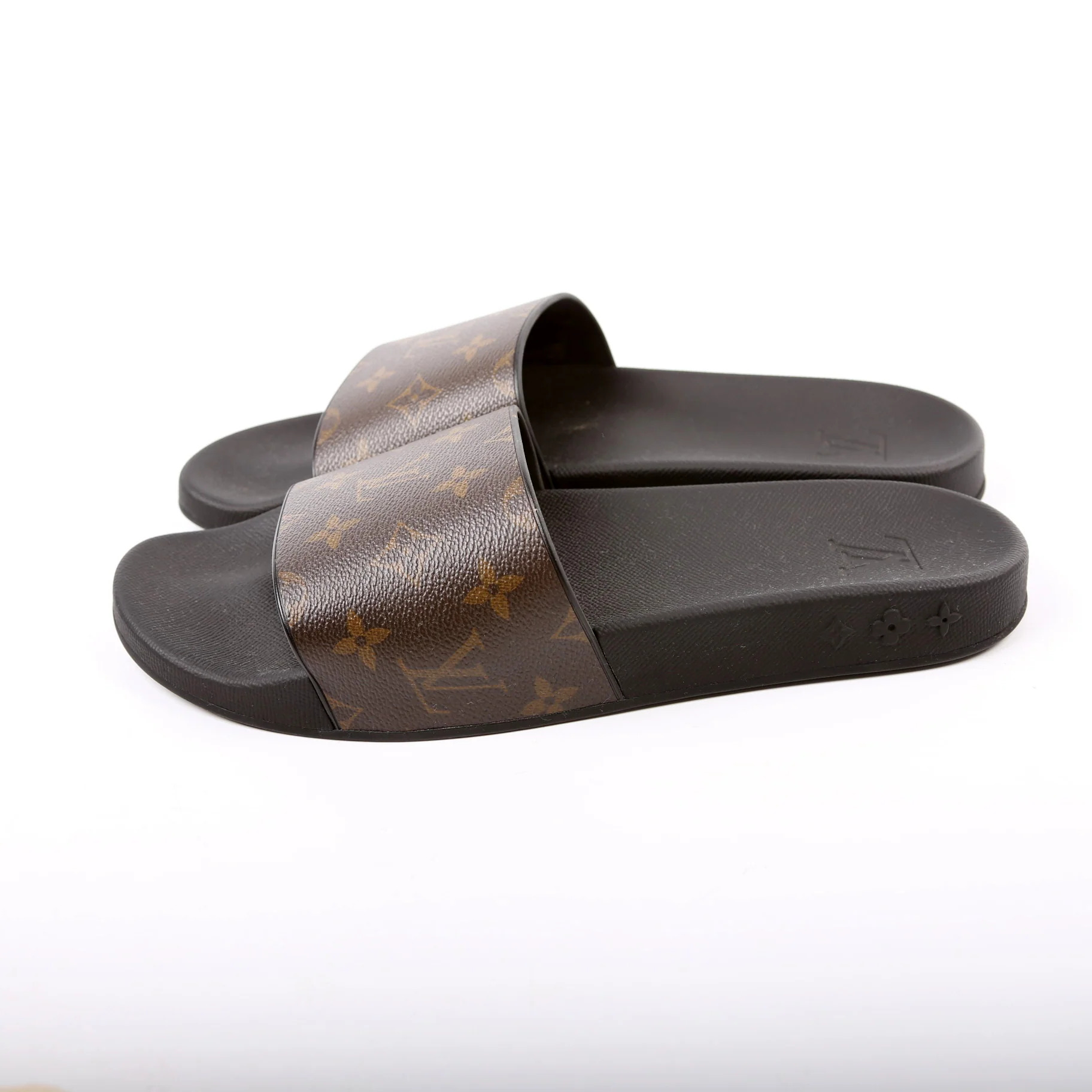 Waterfront Mules Men's Size 9.5 - Image 3