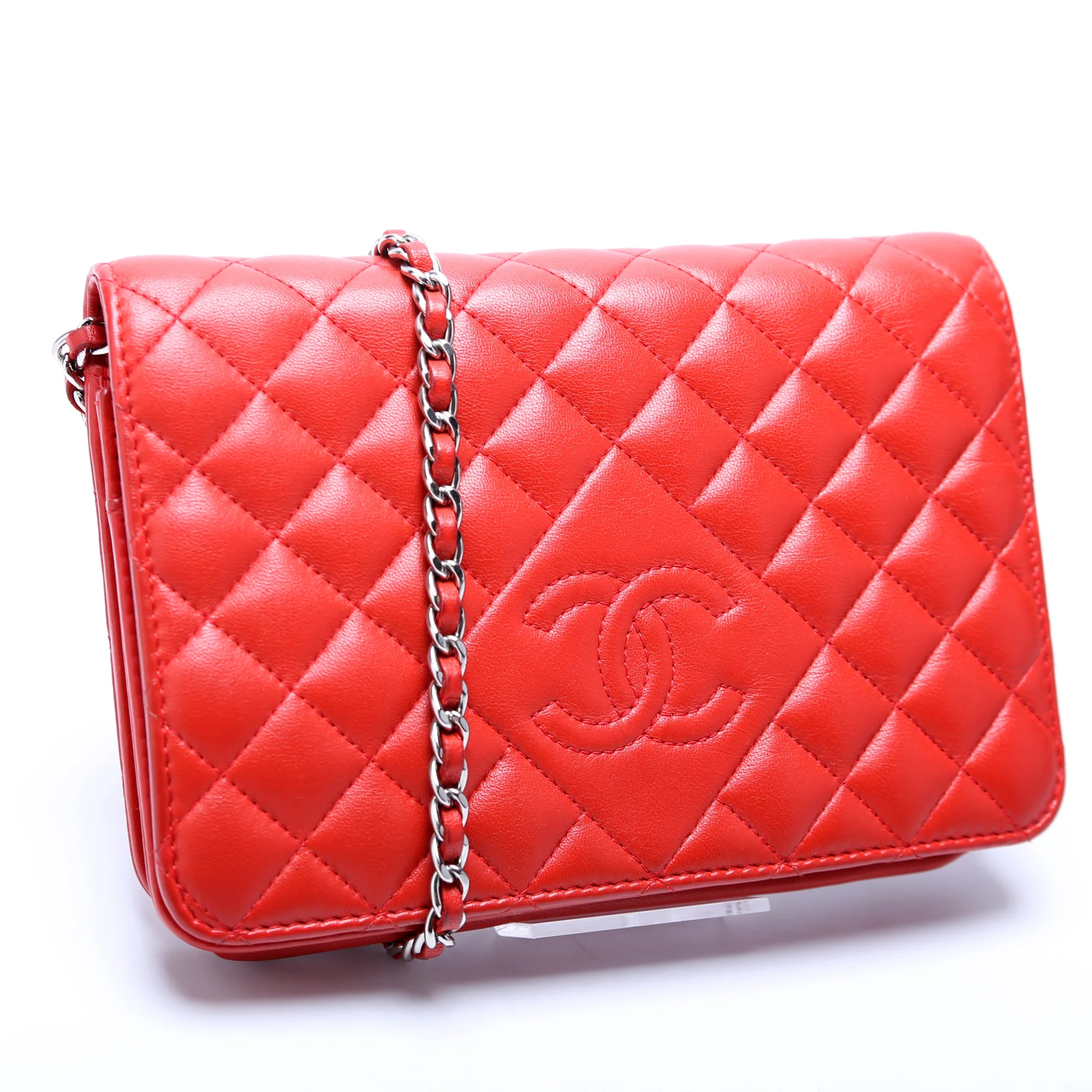 WOC CC Diamond Quilted Red - Image 2