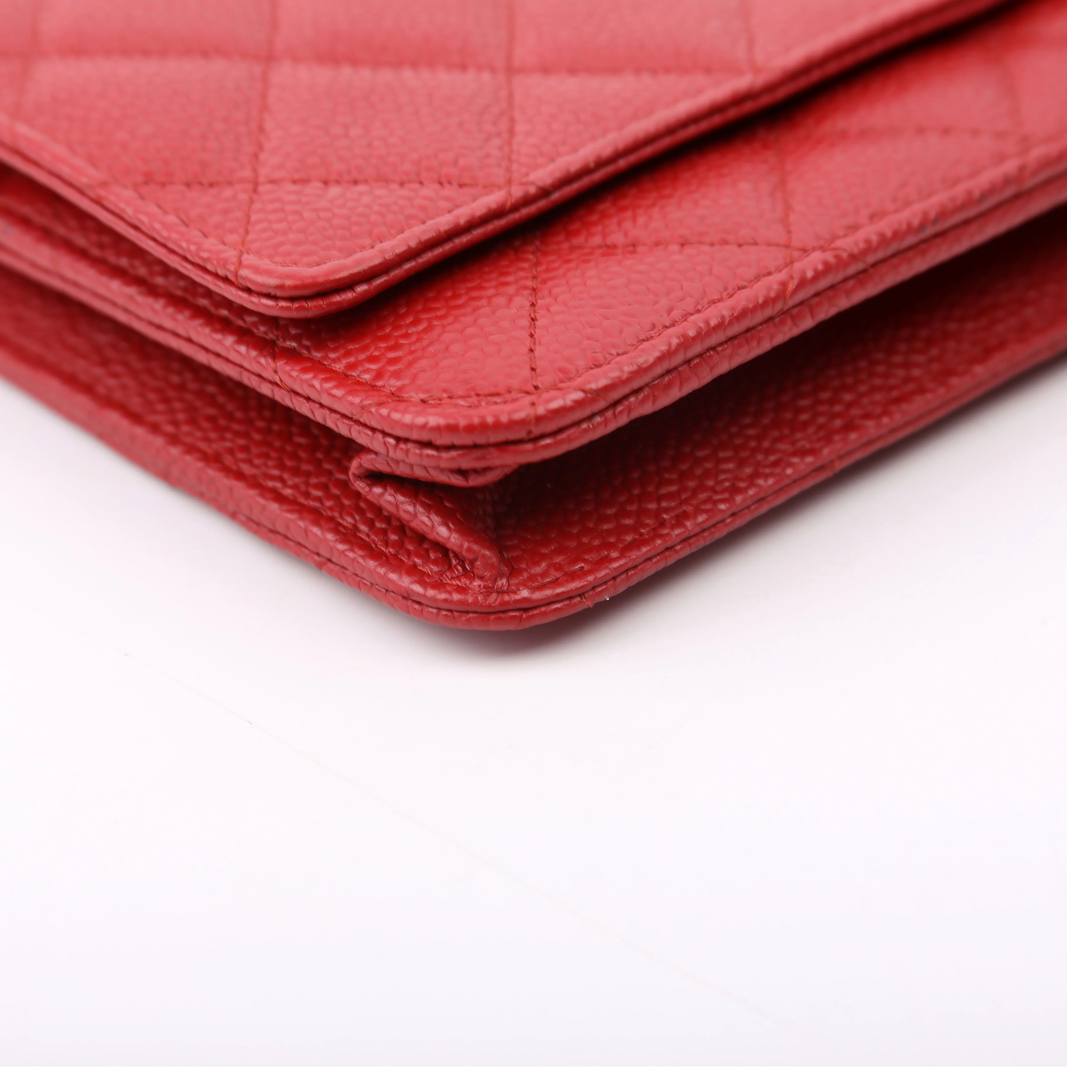 WOC Classic Quilted Caviar 22M Red - Image 5