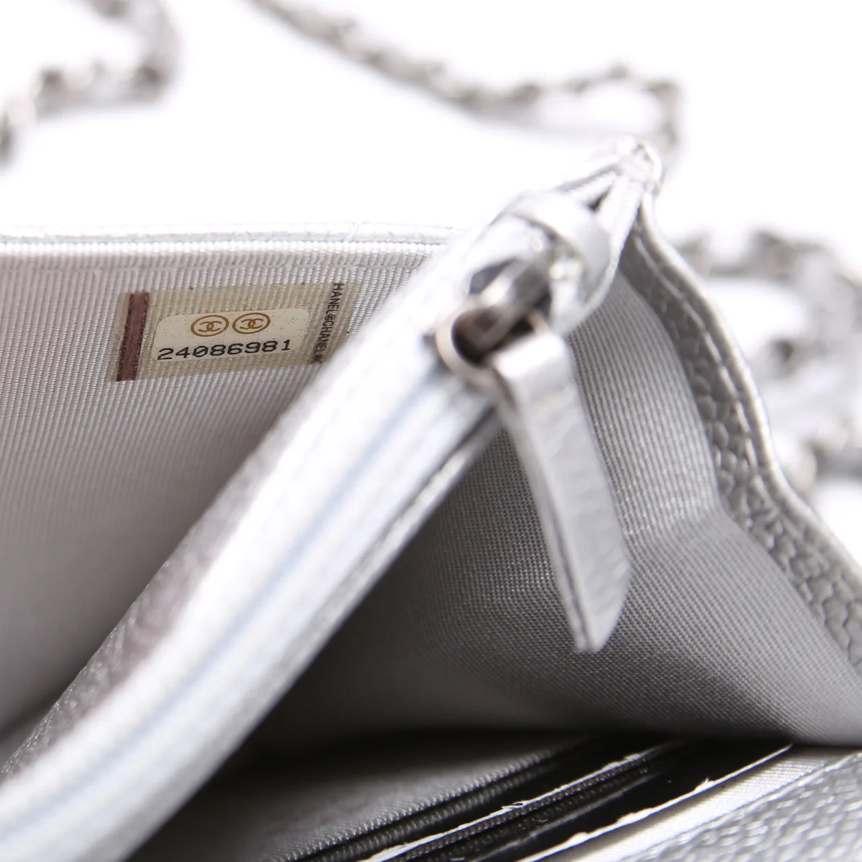 WOC Classic Quilted Caviar - Image 9