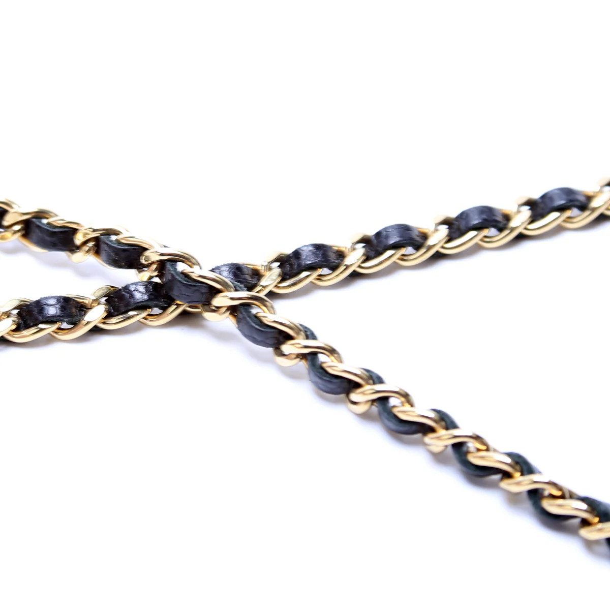 WOC Classic Quilted Caviar RFID Black - Image 6