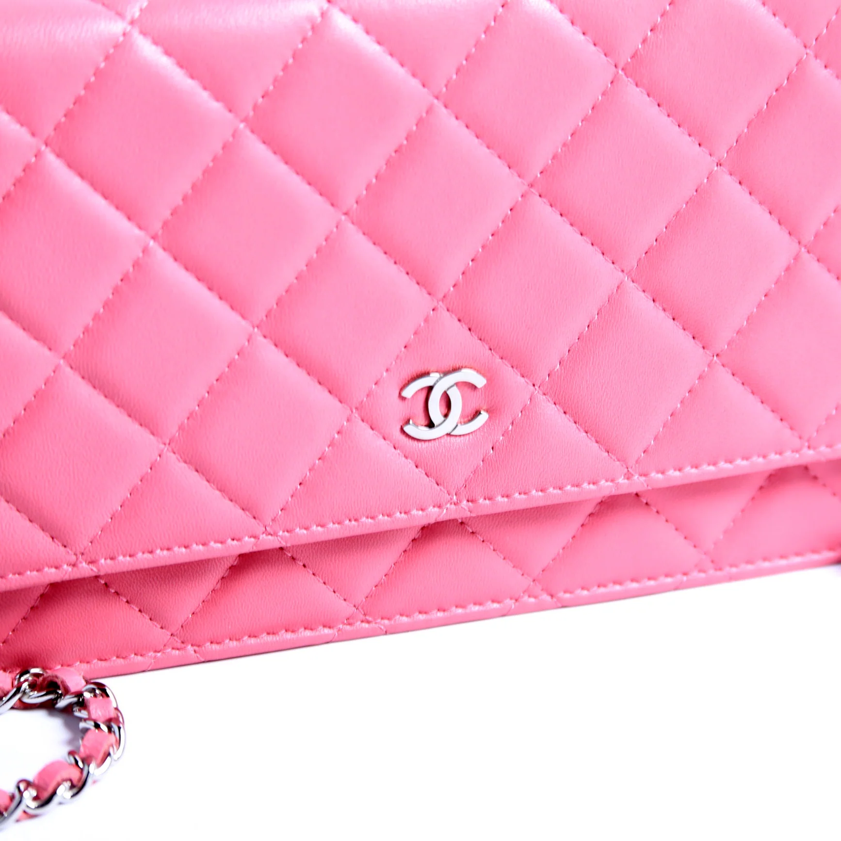 WOC Classic Quilted Lambskin Pink - Image 8
