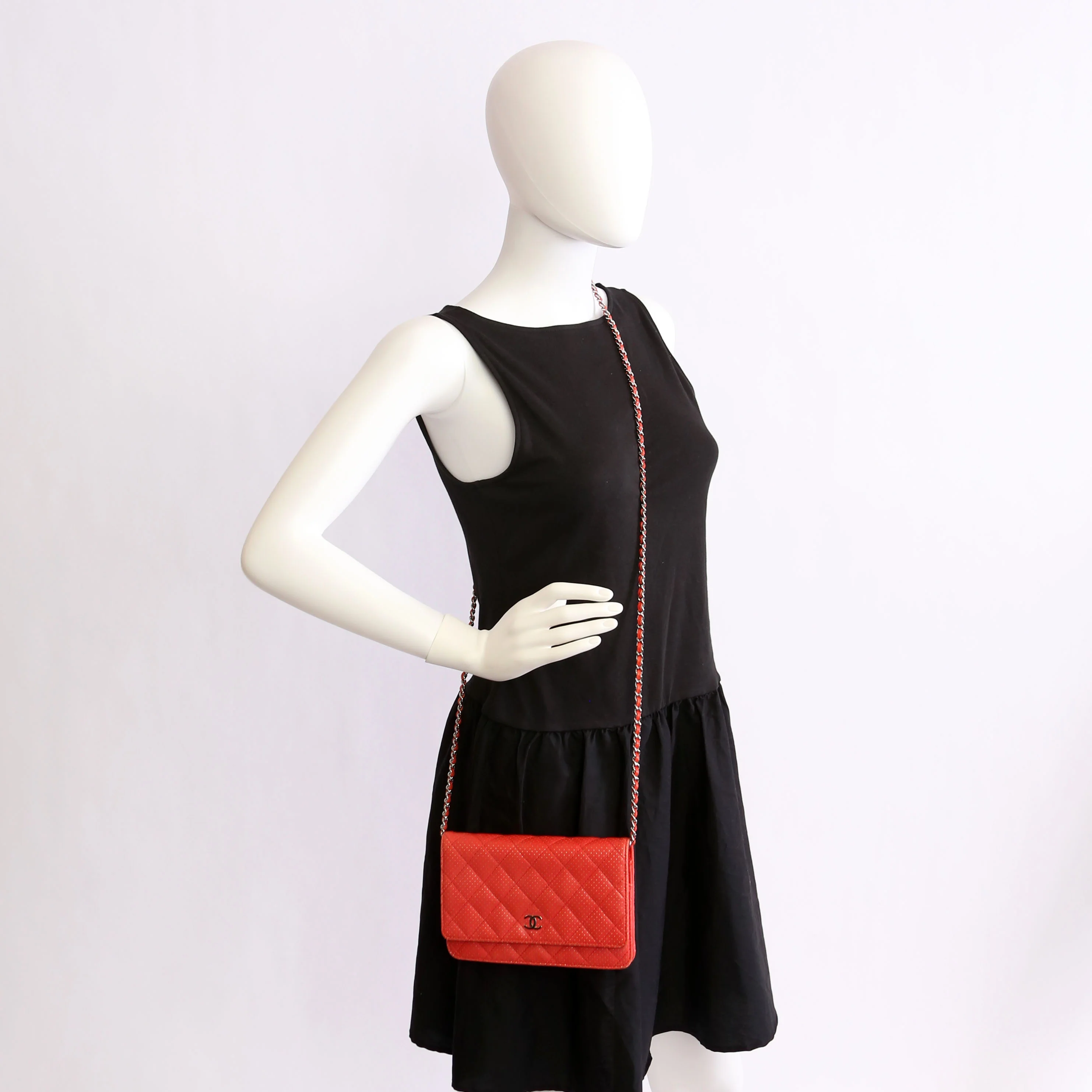 WOC Perforated Leather 11M Coral - Image 15